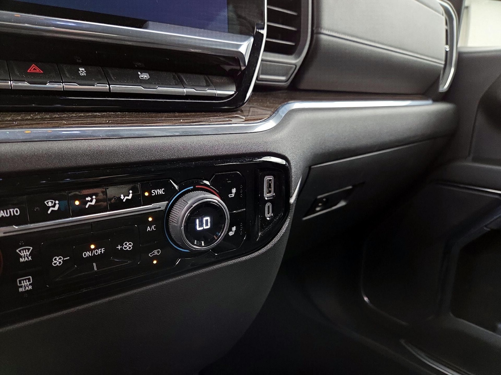 2023 Chevrolet Silverado 1500 LT - Photo 19