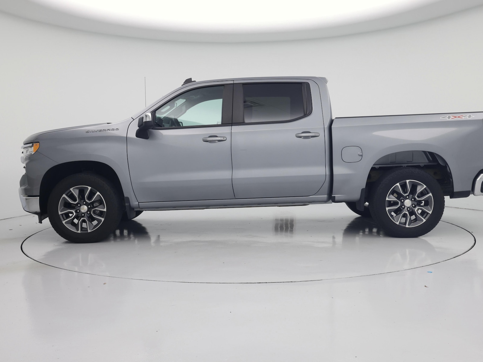 2023 Chevrolet Silverado 1500 LT - Photo 4