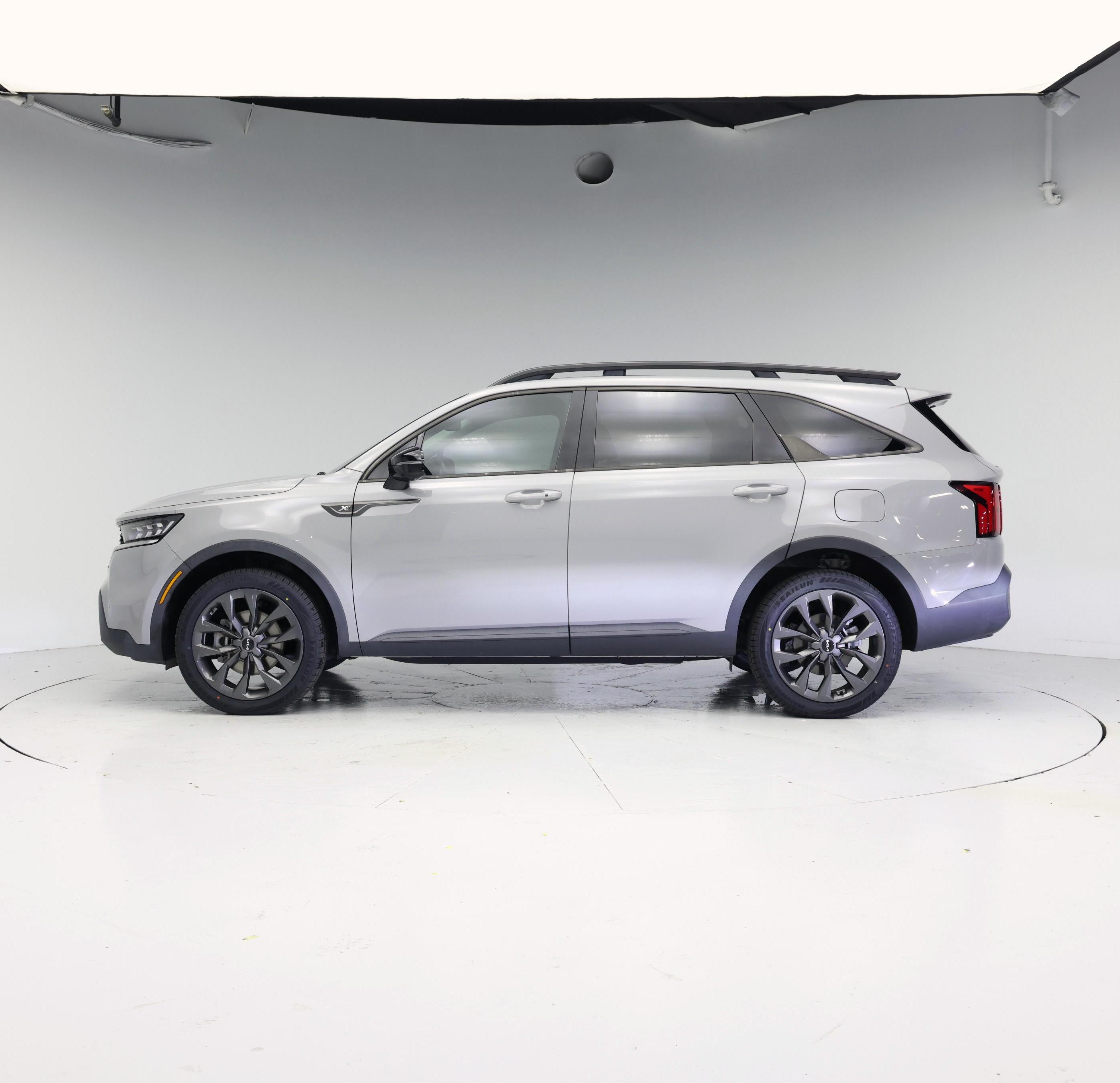 Thumbnail: 2023 Kia Sorento - 3