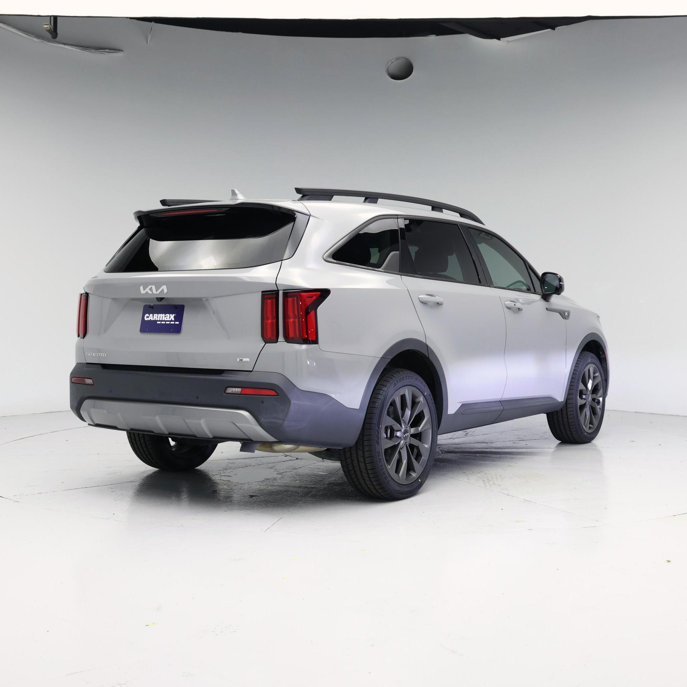 Thumbnail: 2023 Kia Sorento - 8