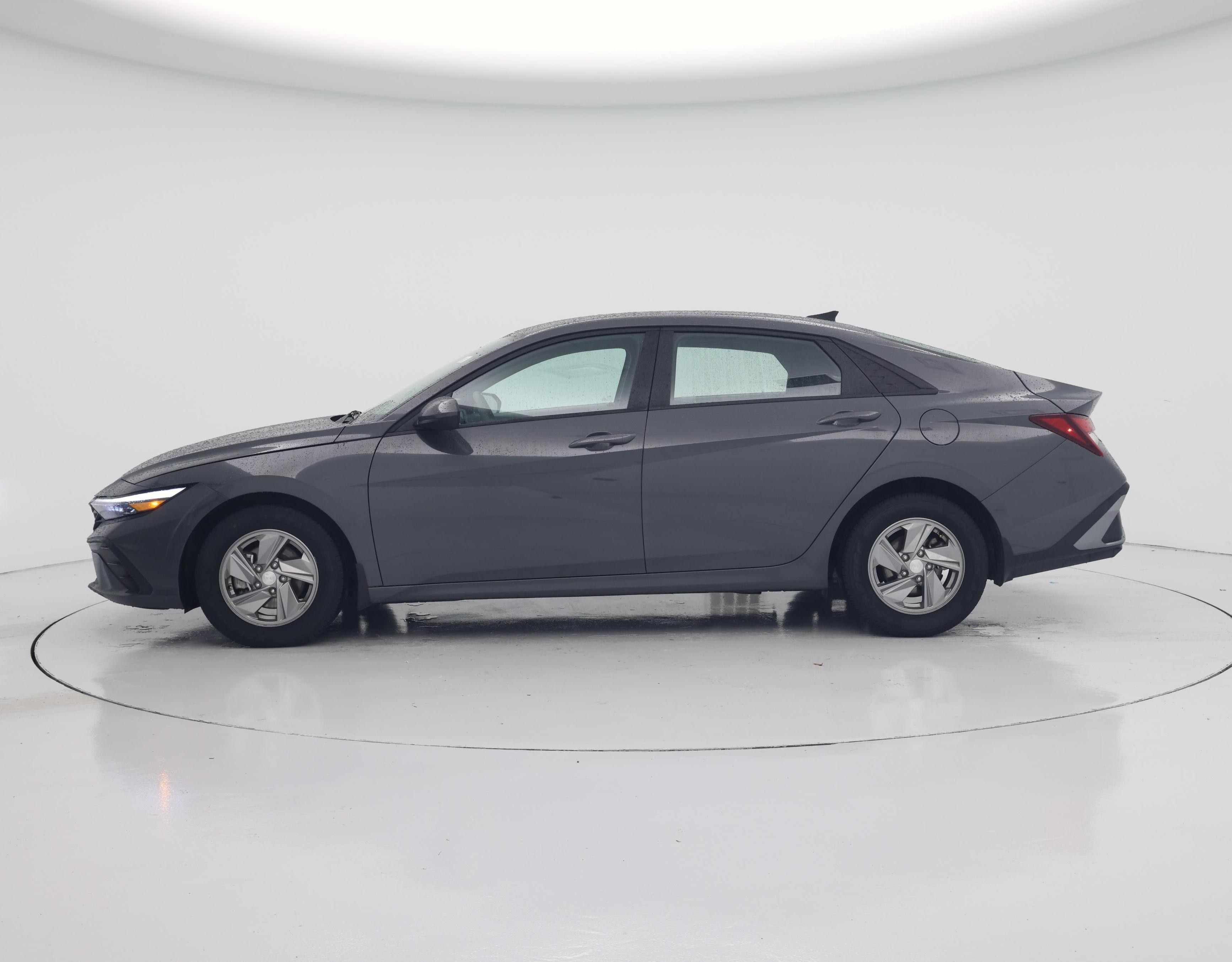 Thumbnail: 2024 Hyundai Elantra - 3