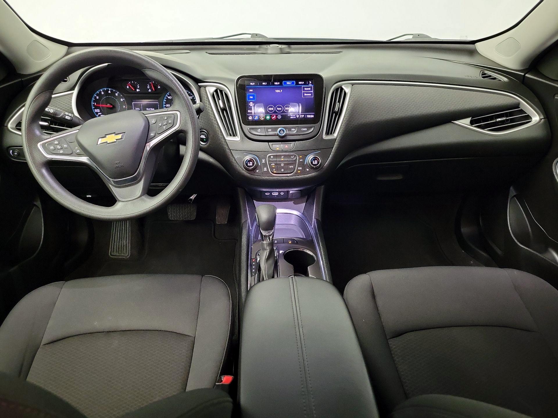 Thumbnail: 2022 Chevrolet Malibu - 9