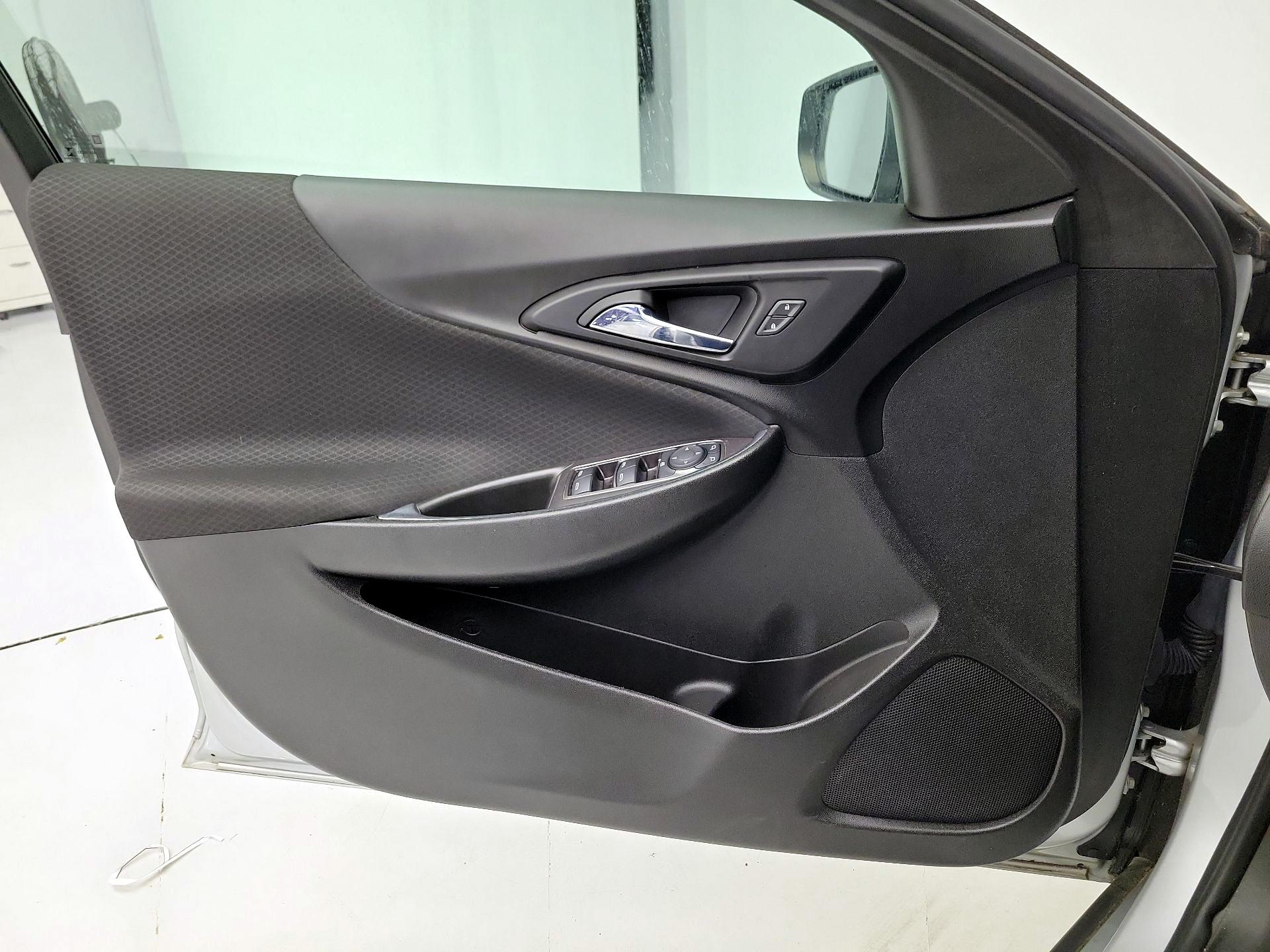 Thumbnail: 2022 Chevrolet Malibu - 12
