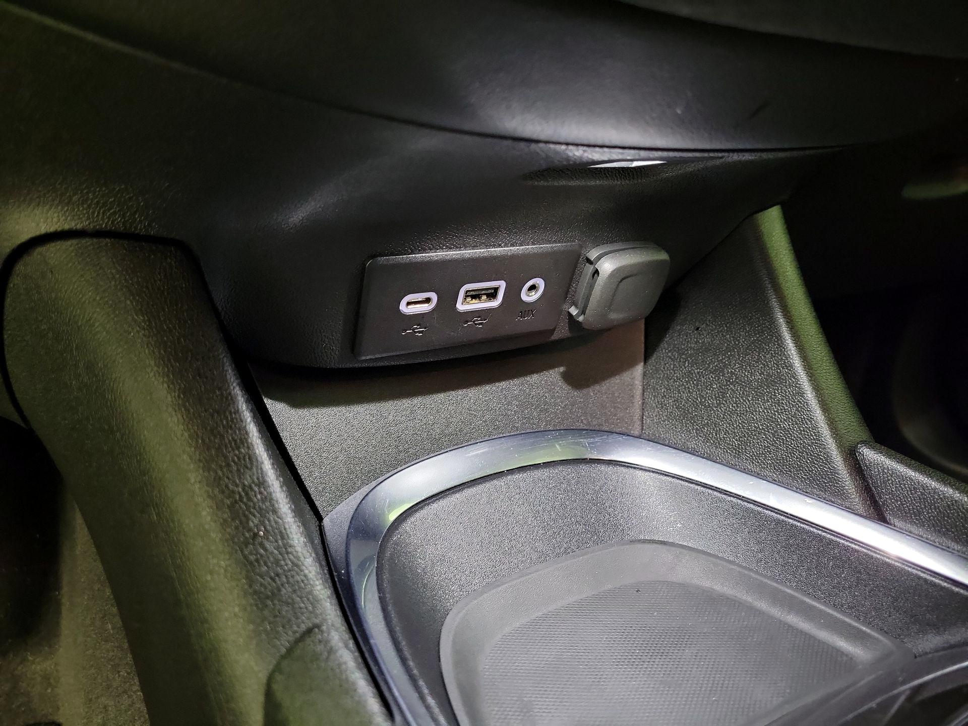 Thumbnail: 2022 Chevrolet Malibu - 18