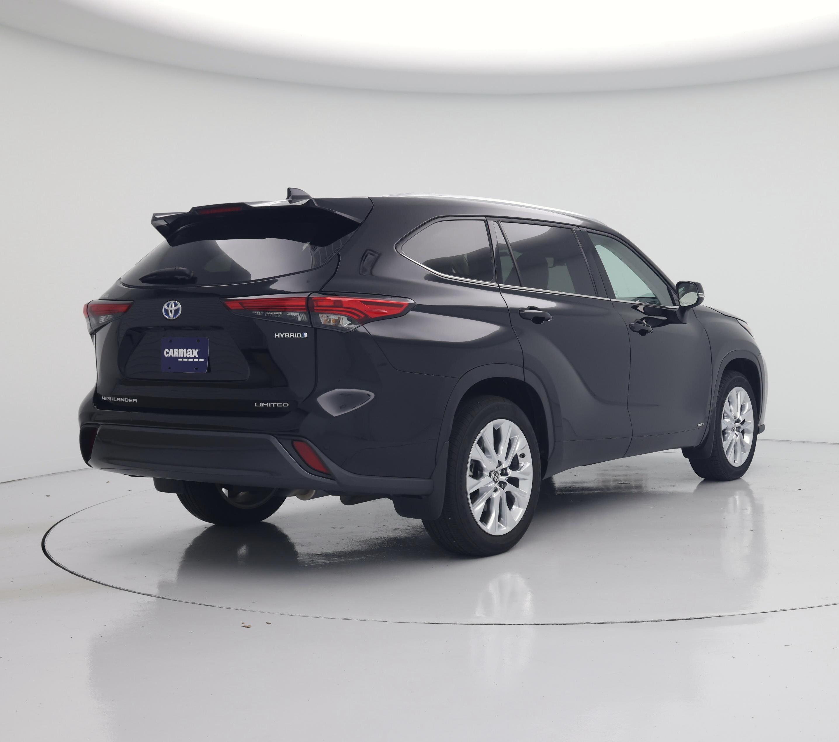 Thumbnail: 2023 Toyota Highlander - 8