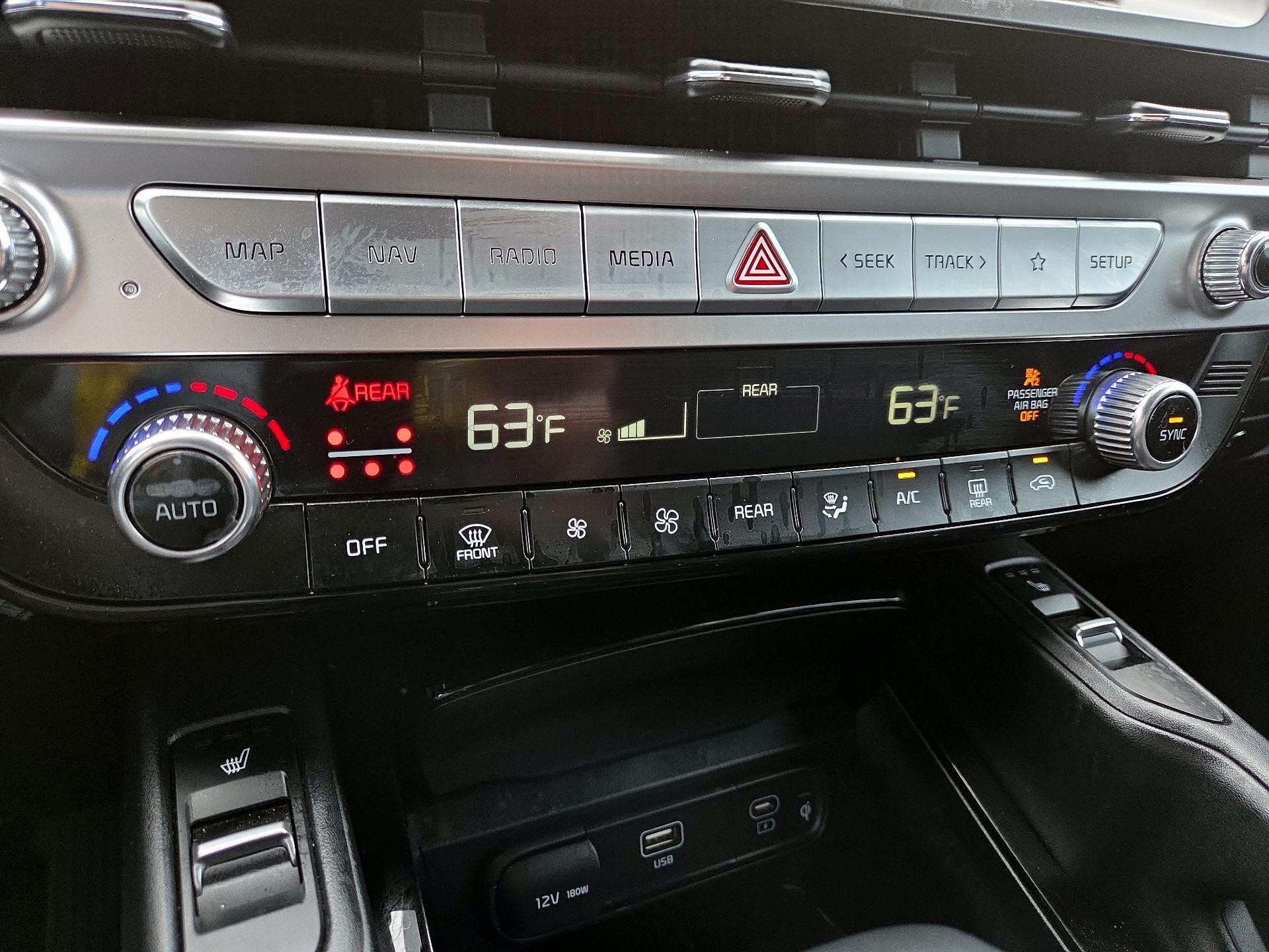 Thumbnail: 2023 Kia Telluride - 17