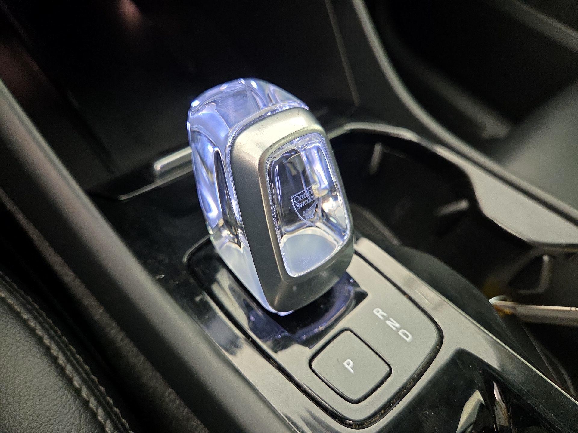 Thumbnail: 2023 Volvo XC40 - 16