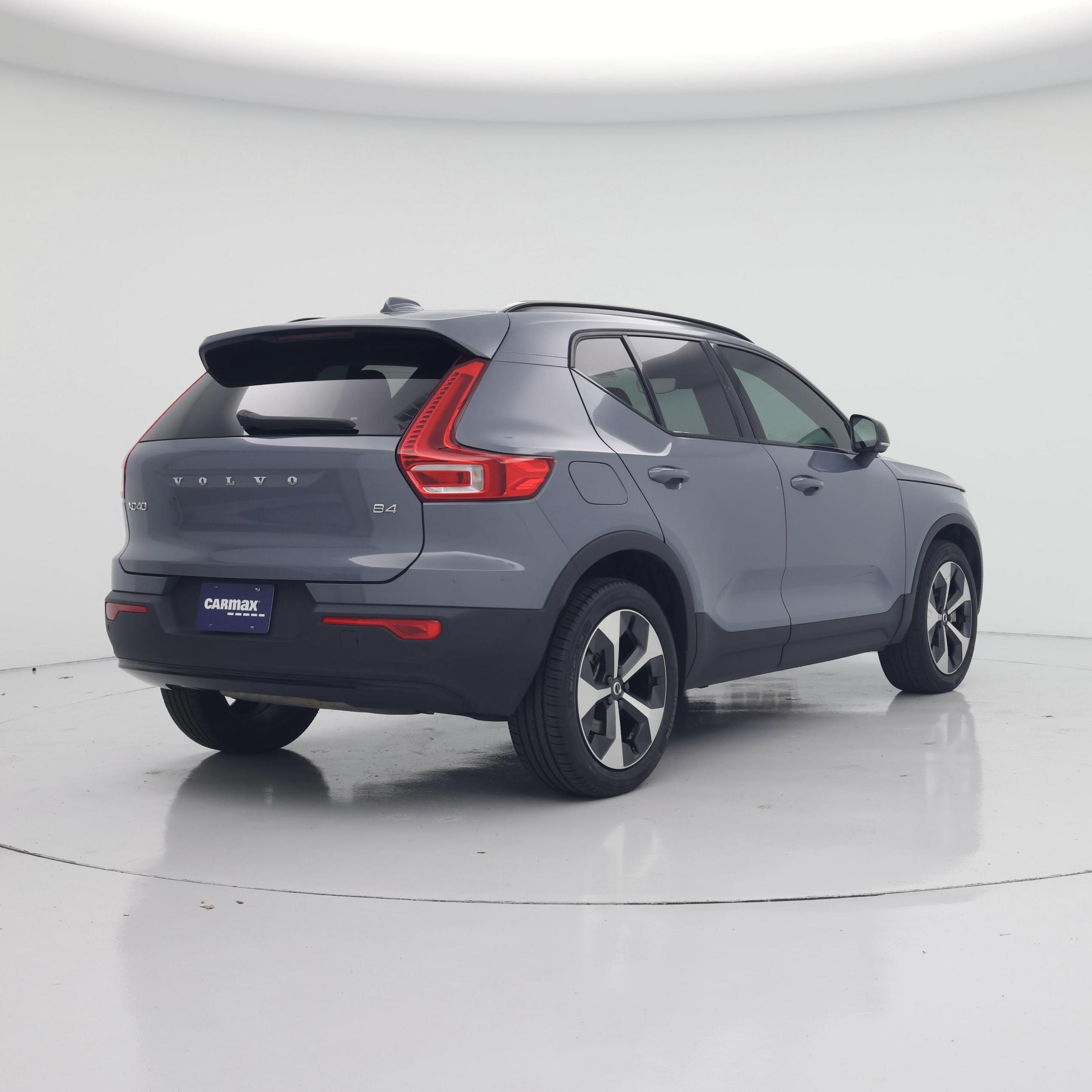 Thumbnail: 2023 Volvo XC40 - 8