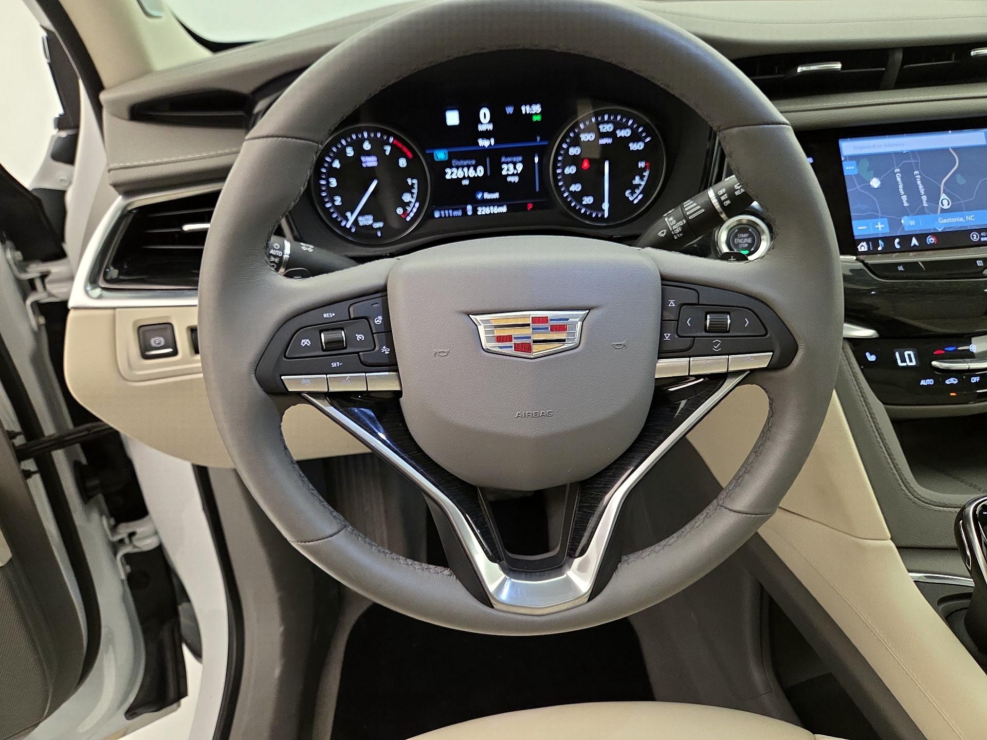Thumbnail: 2021 Cadillac XT6 - 10