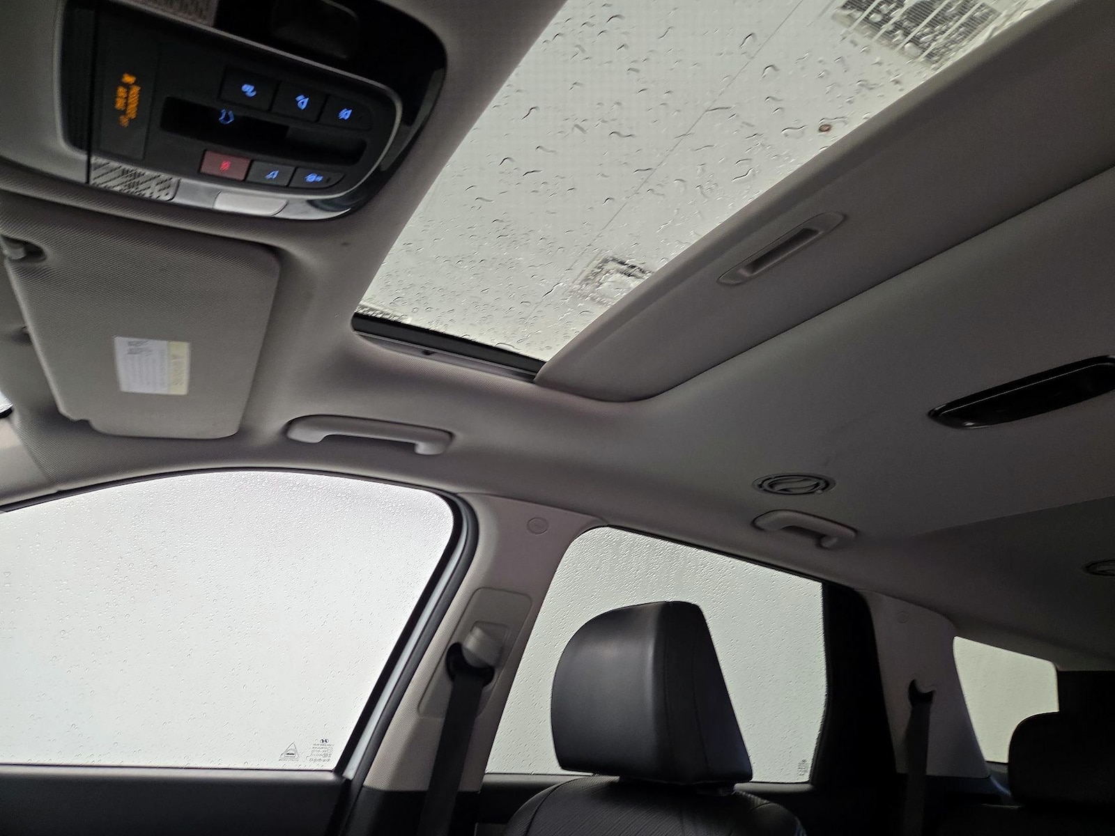 Sunroof(s) & Overhead Airbags
