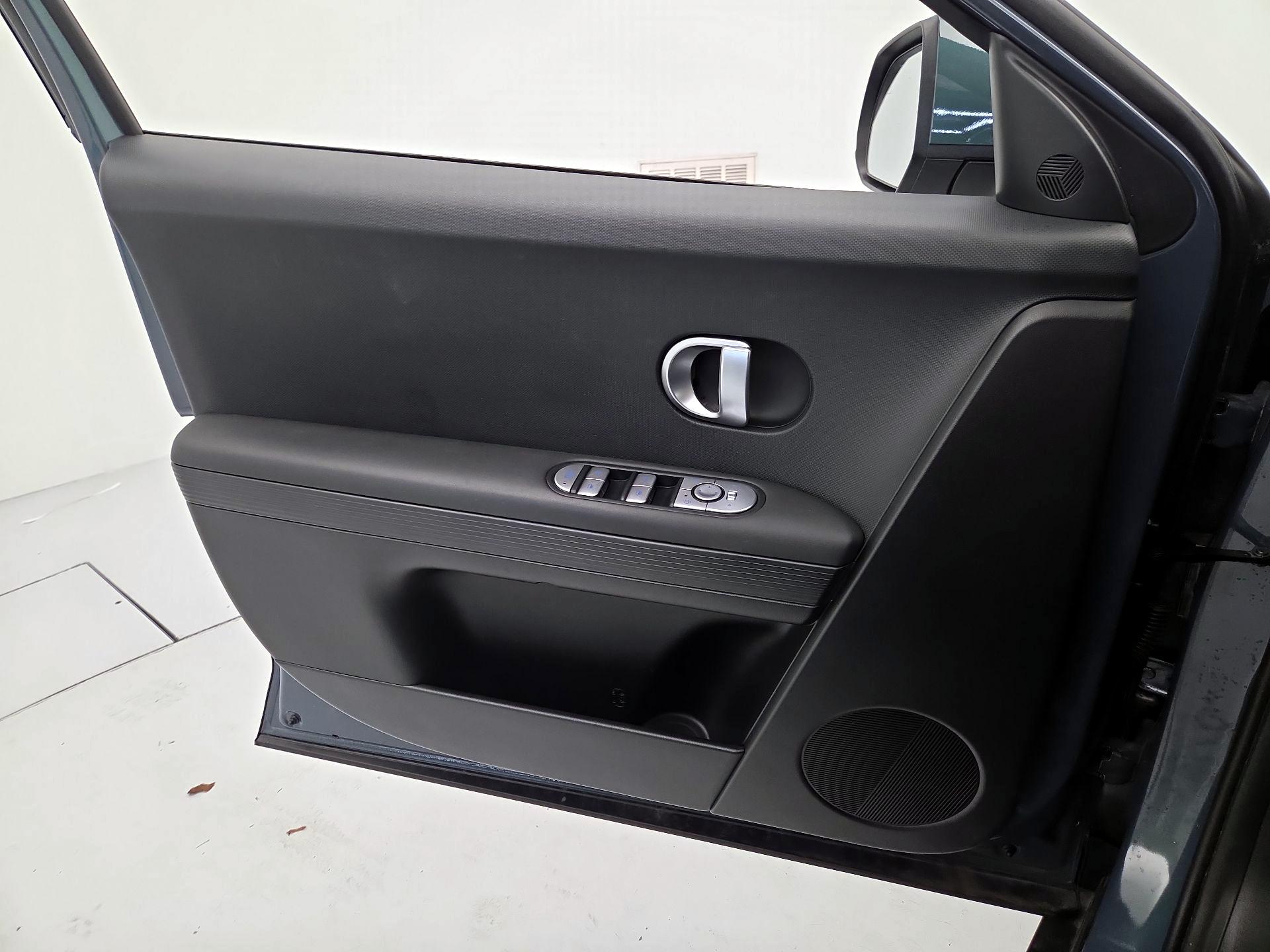Thumbnail: 2024 Hyundai Ioniq 5 - 12