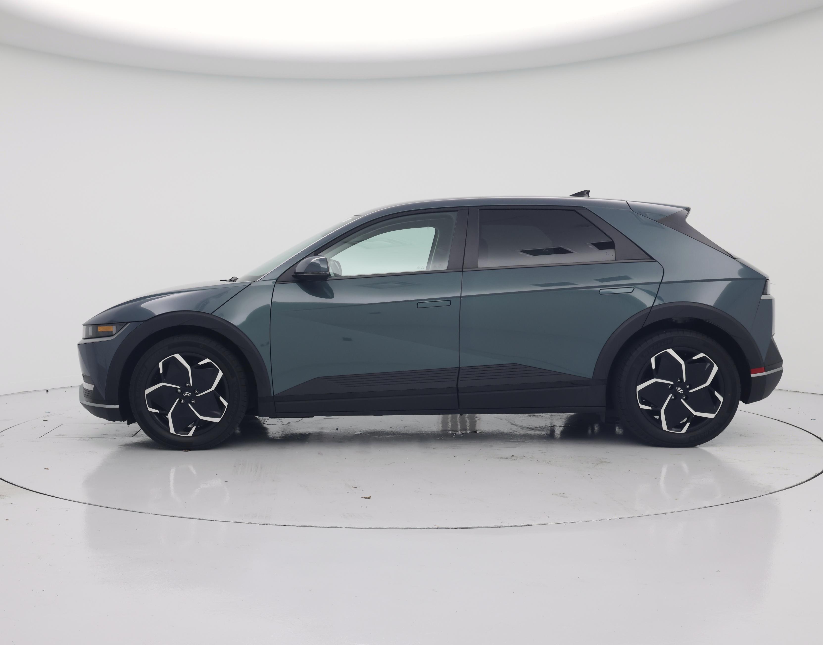 Thumbnail: 2024 Hyundai Ioniq 5 - 3