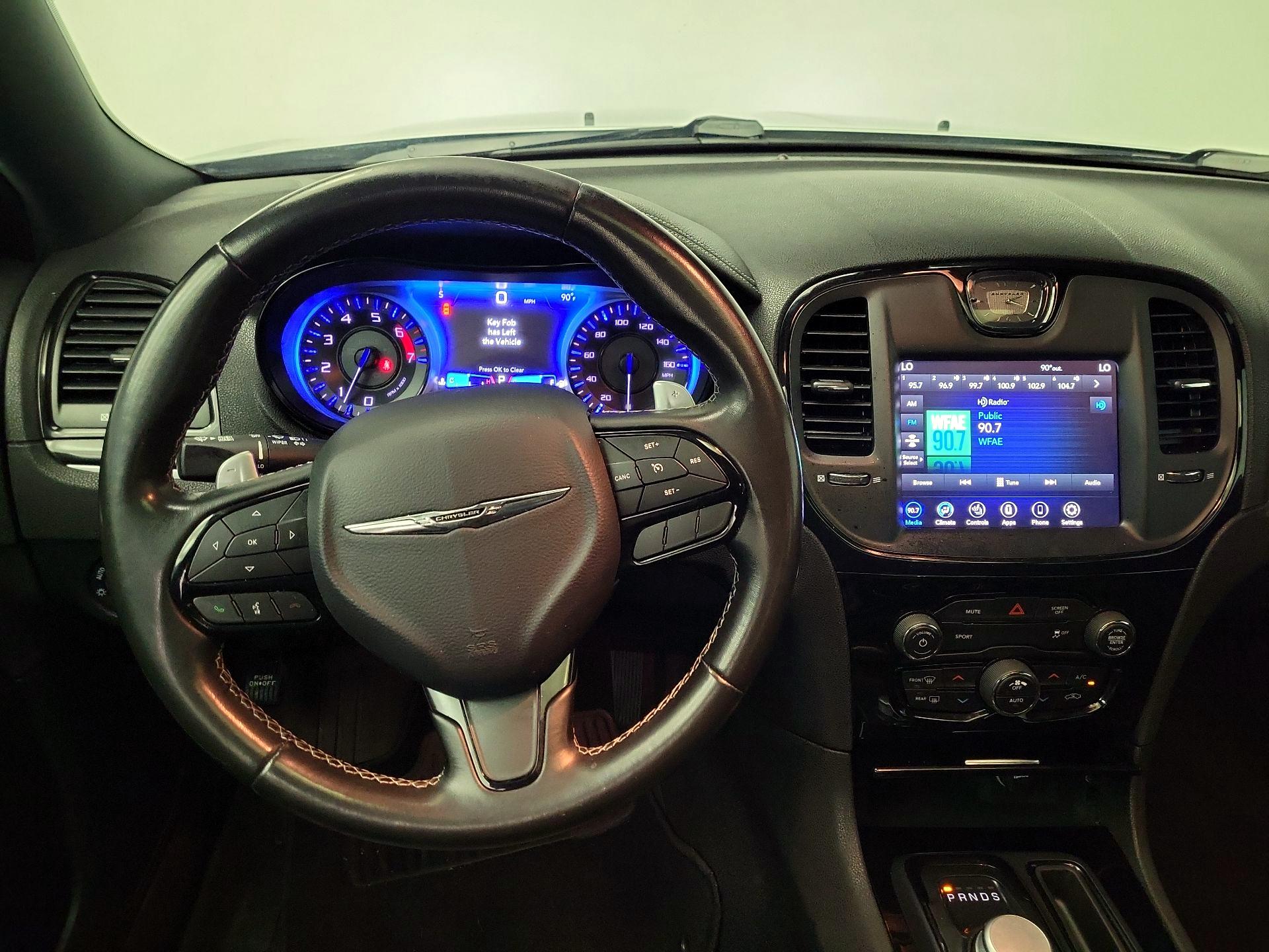 Thumbnail: 2020 Chrysler 300 - 10