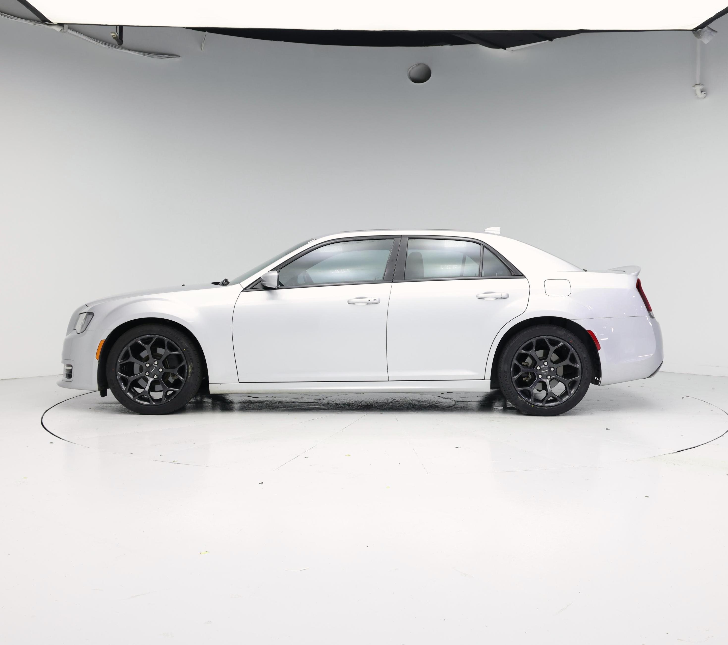 Thumbnail: 2020 Chrysler 300 - 3
