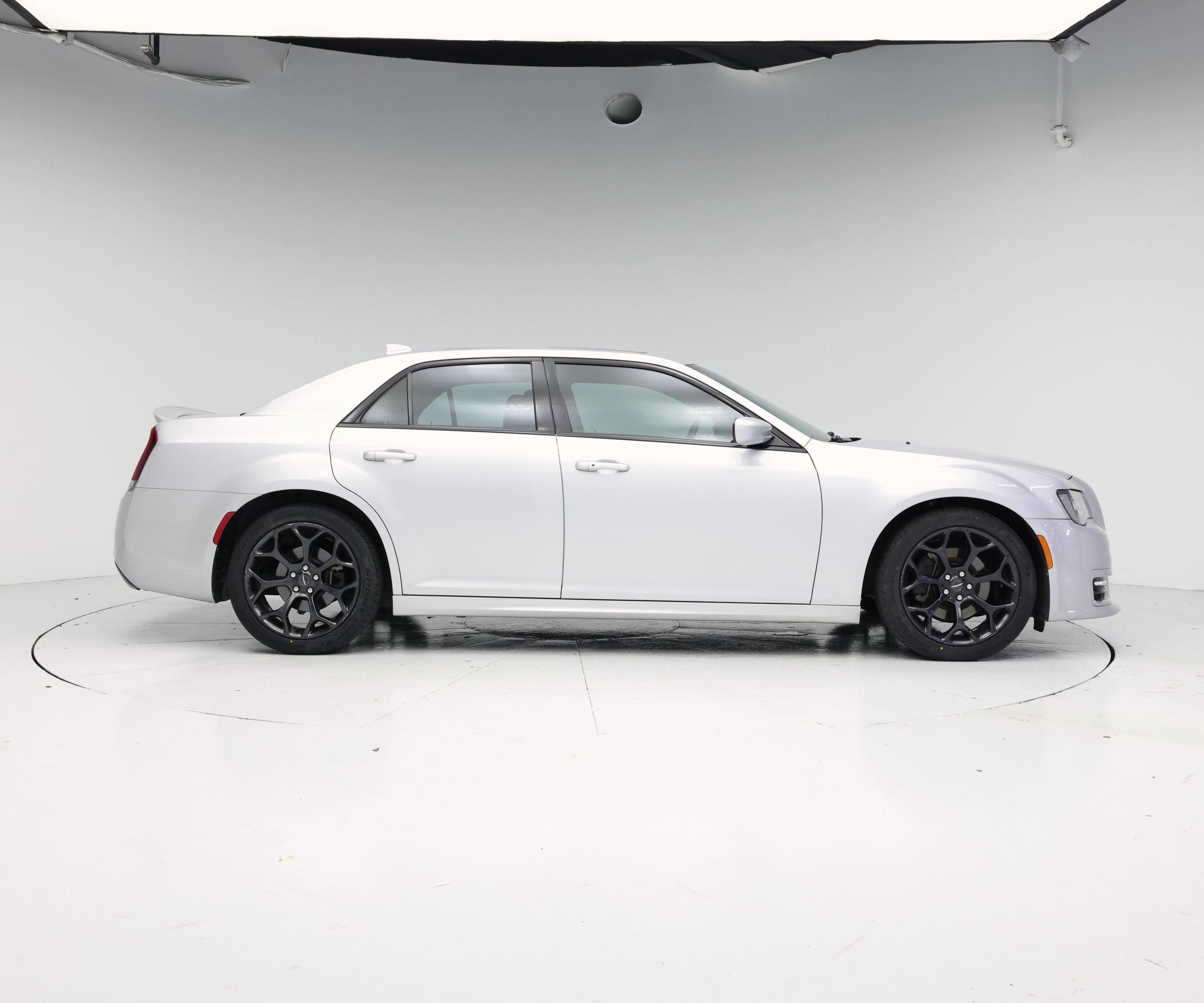 Thumbnail: 2020 Chrysler 300 - 7