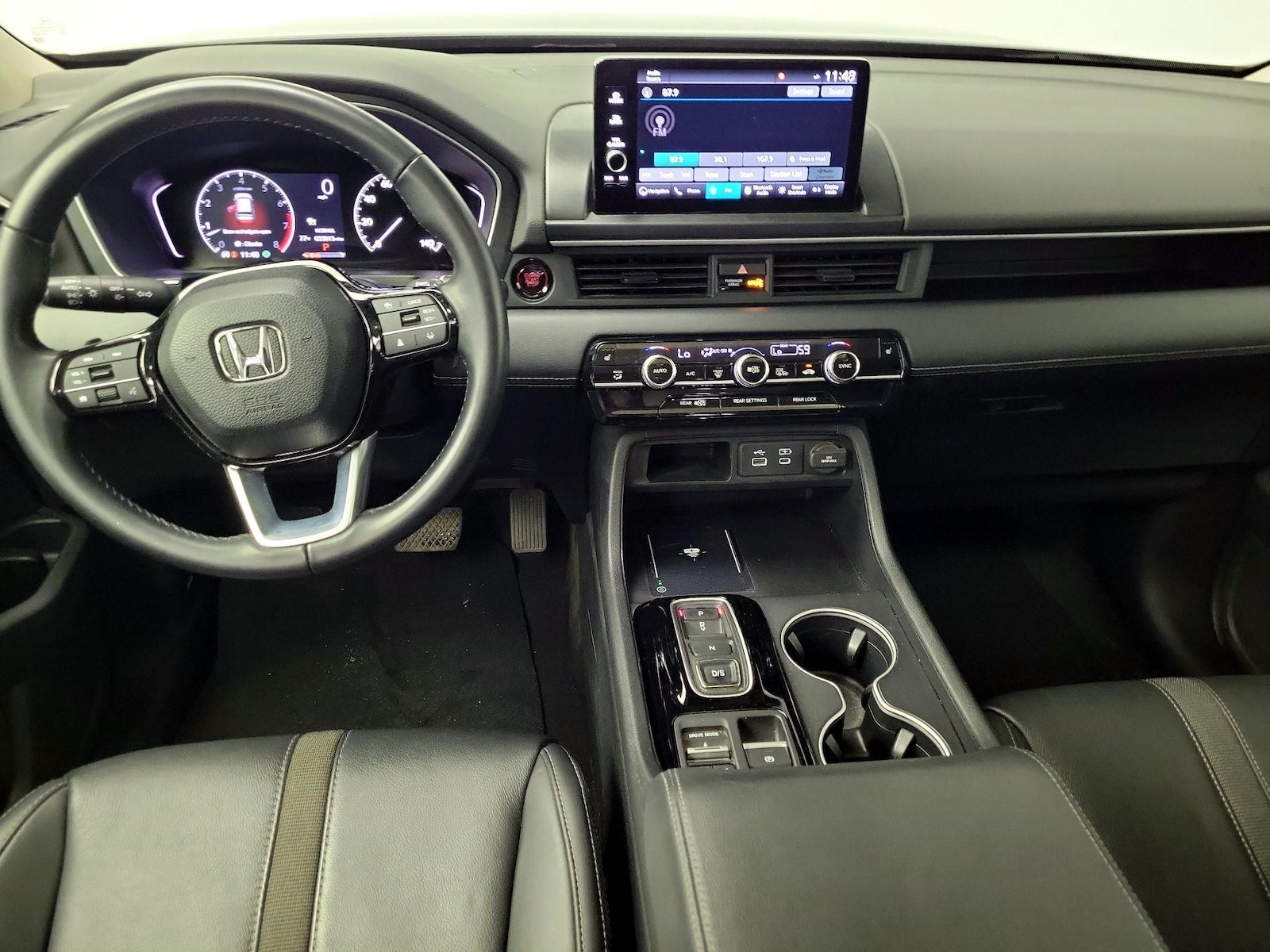 2023 Honda Pilot Touring - Photo 10
