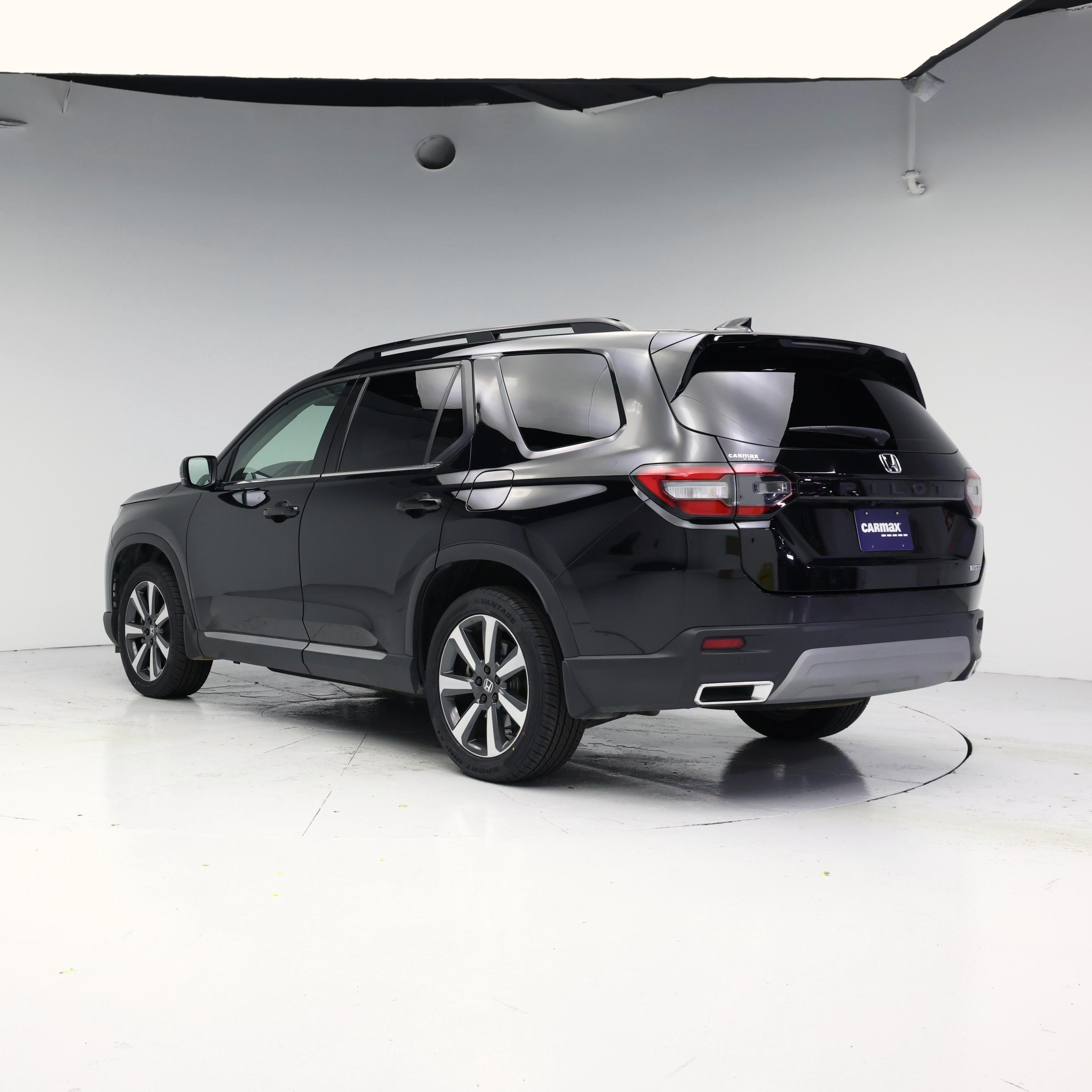 Thumbnail: 2023 Honda Pilot - 2