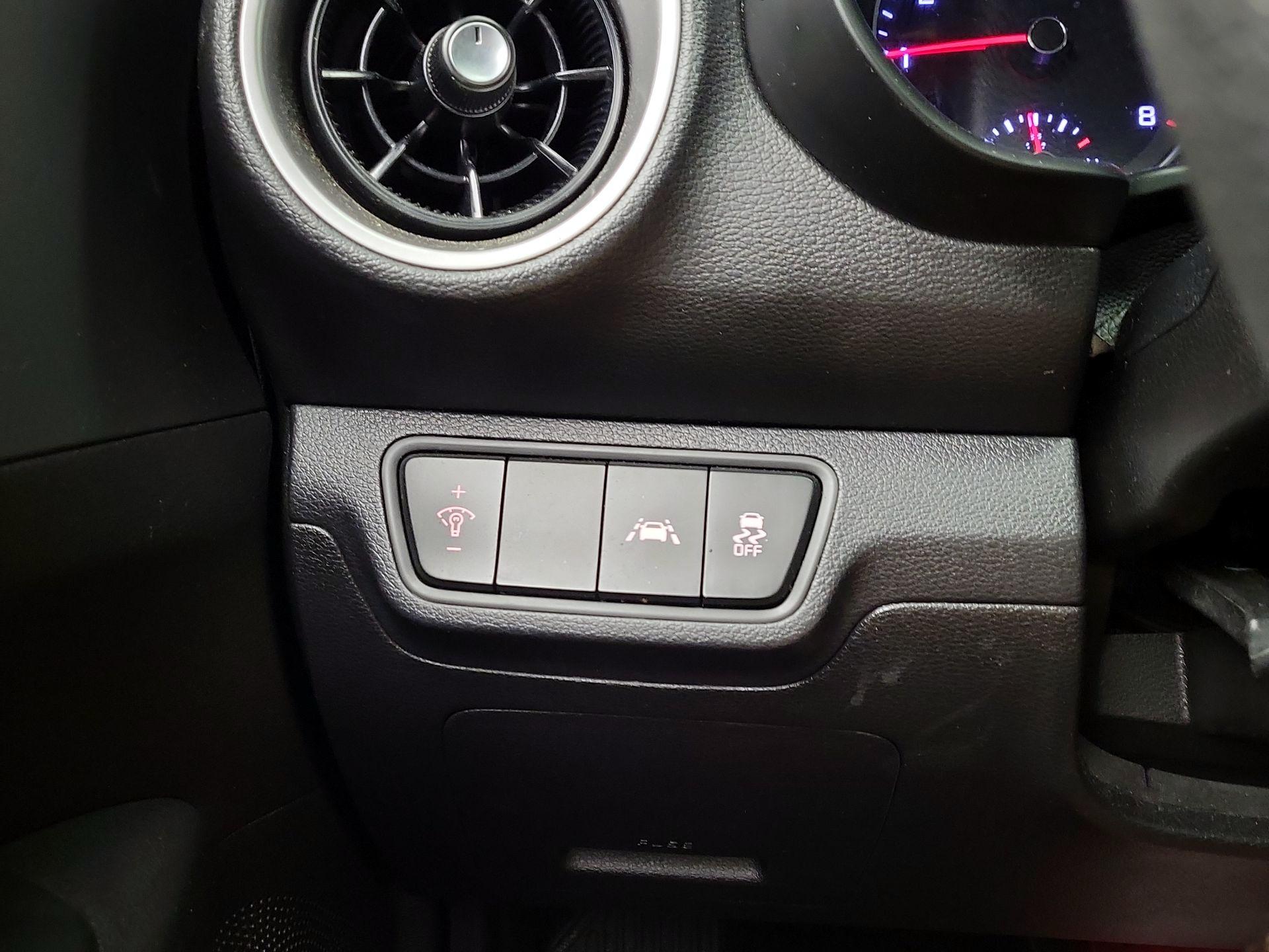Thumbnail: 2021 Kia Forte - 13