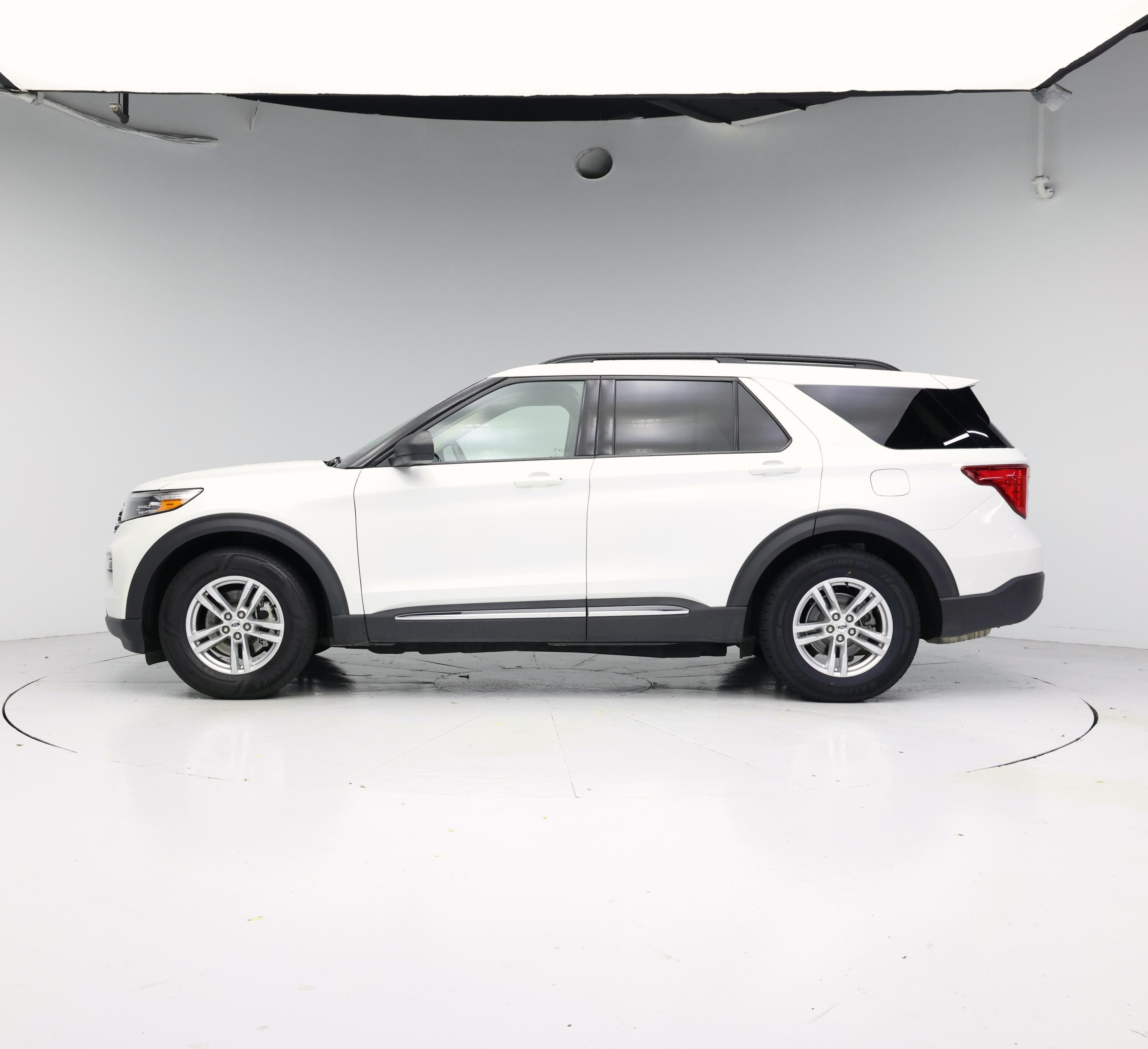 Thumbnail: 2020 Ford Explorer - 3