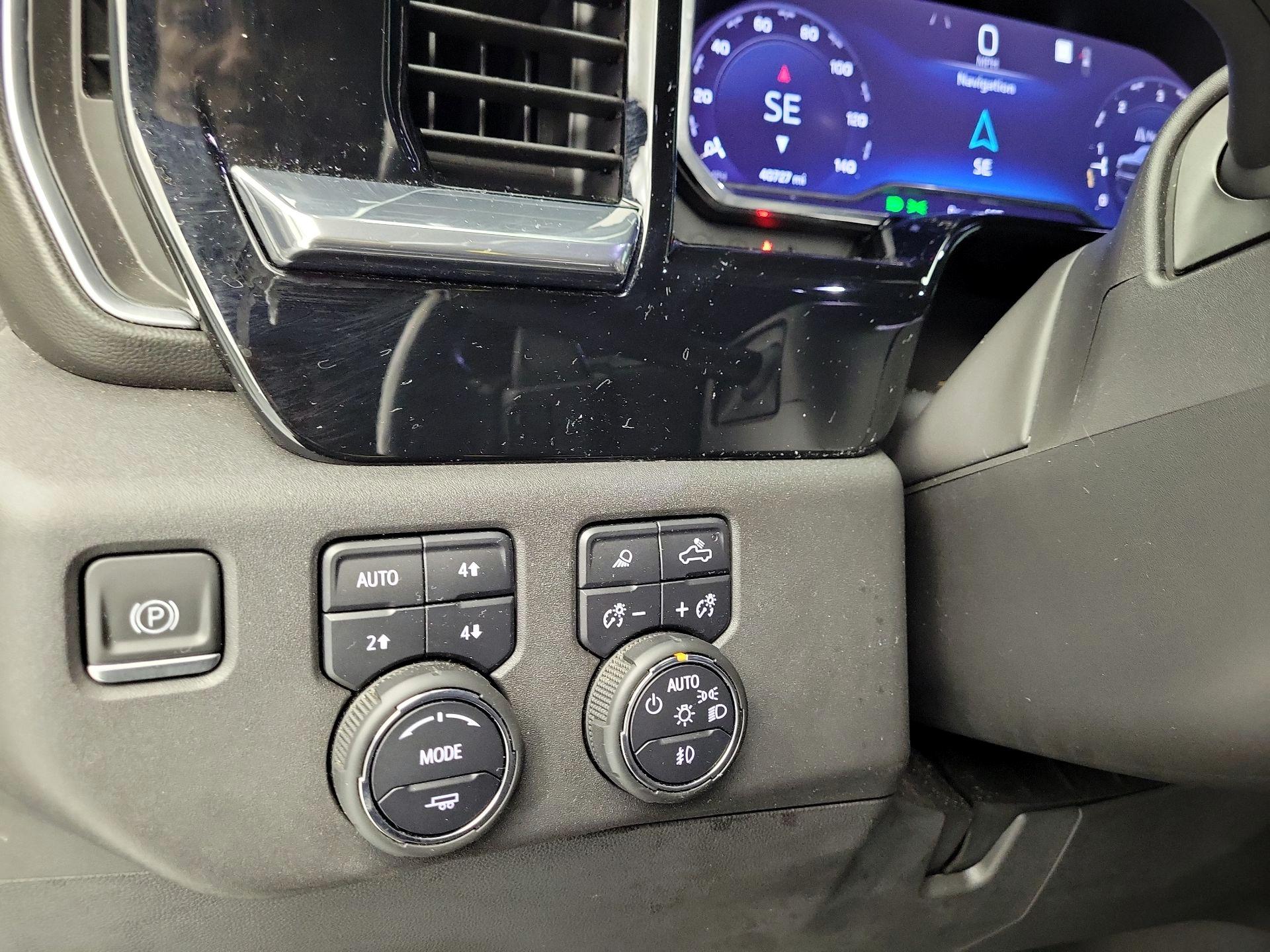 Thumbnail: 2022 Chevrolet Silverado 1500 - 13