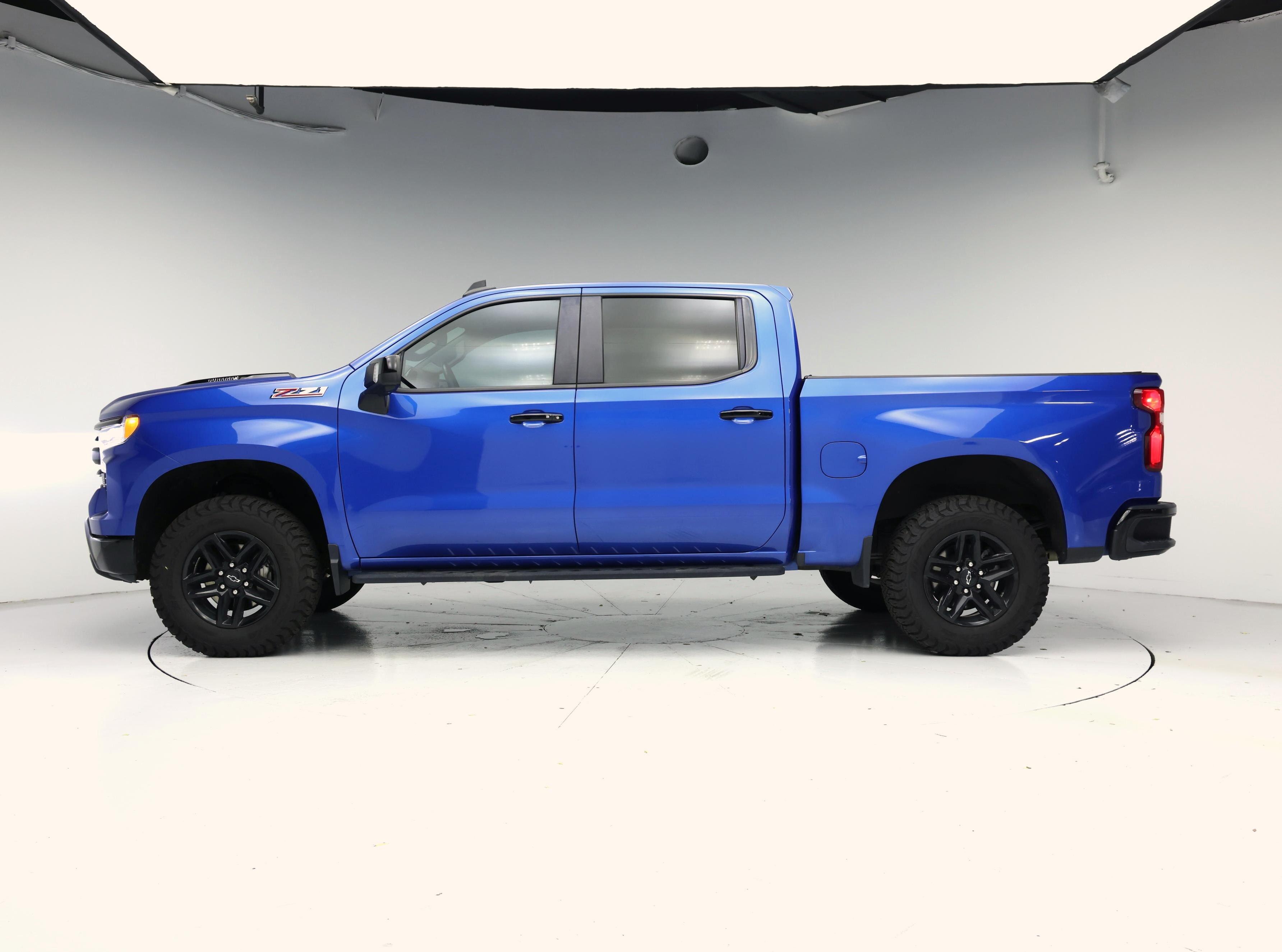 Thumbnail: 2022 Chevrolet Silverado 1500 - 3