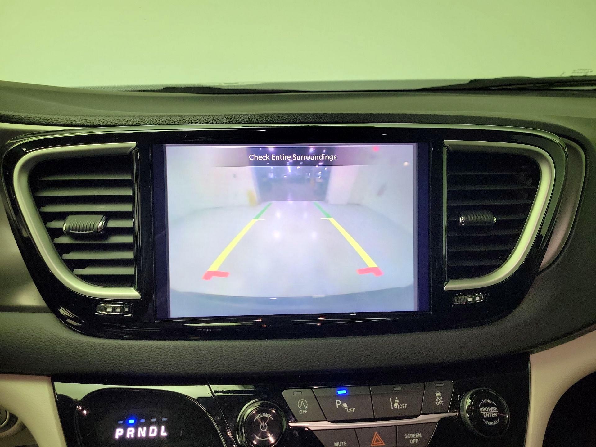 Thumbnail: 2023 Chrysler Pacifica - 14