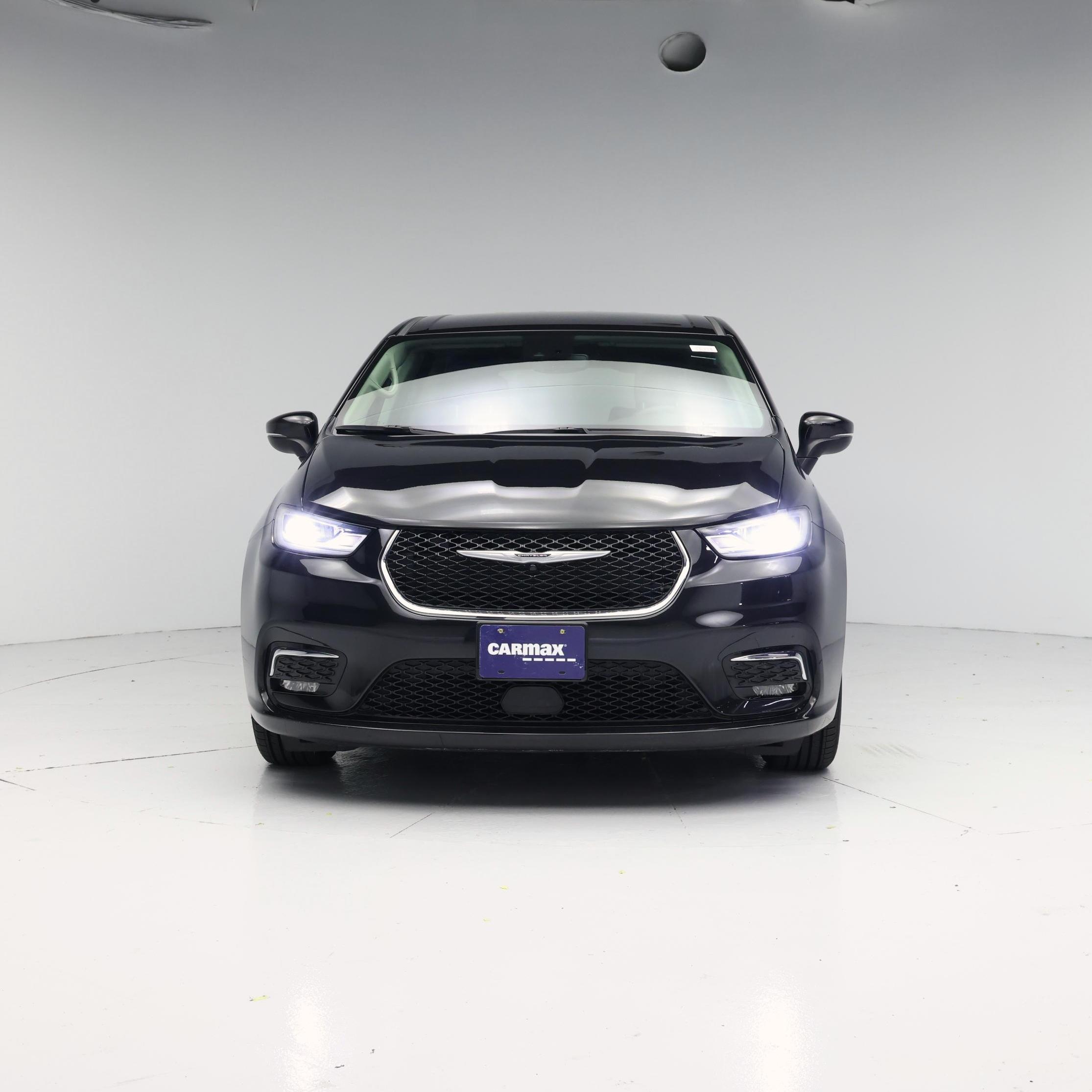 Thumbnail: 2023 Chrysler Pacifica - 5
