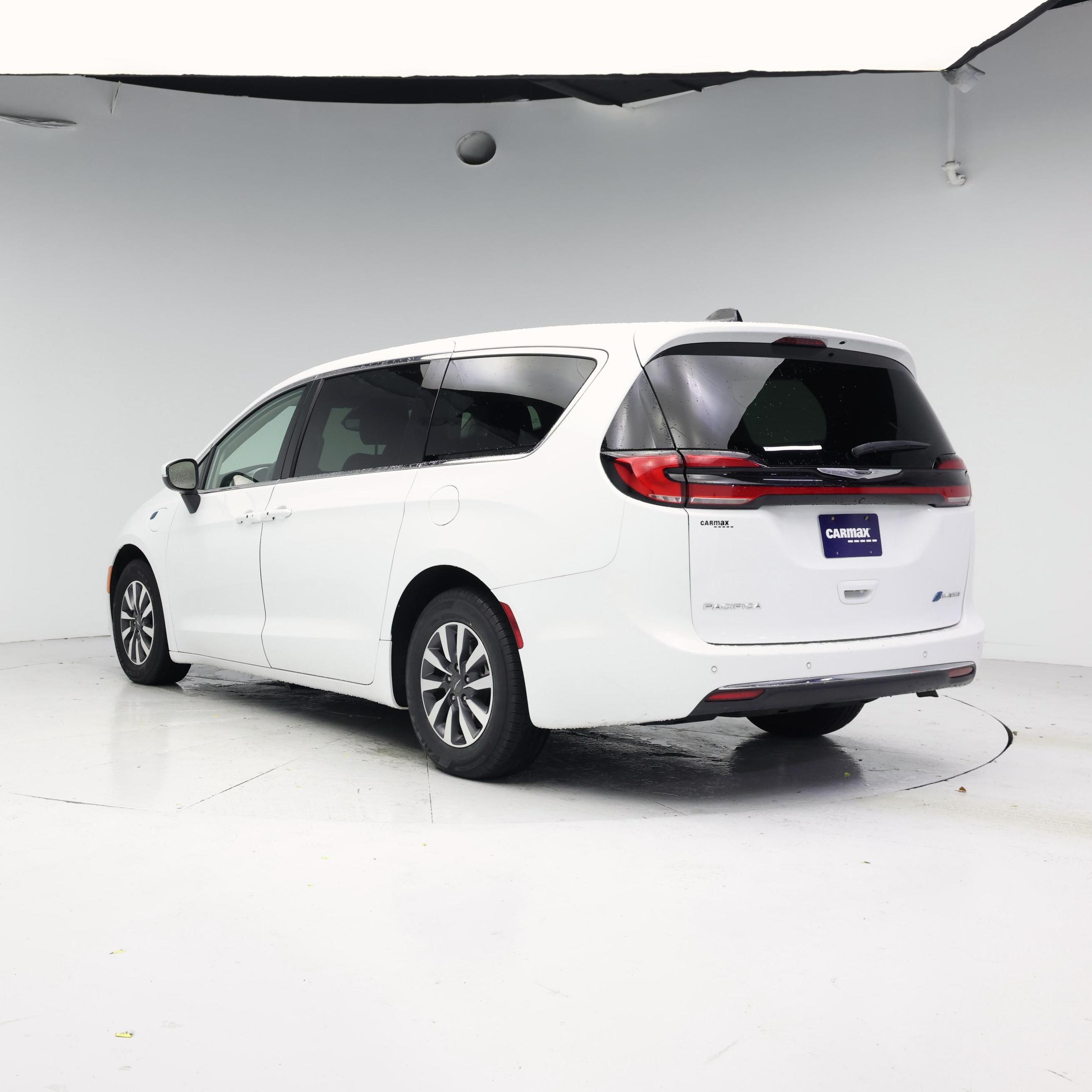 Thumbnail: 2023 Chrysler Pacifica - 2