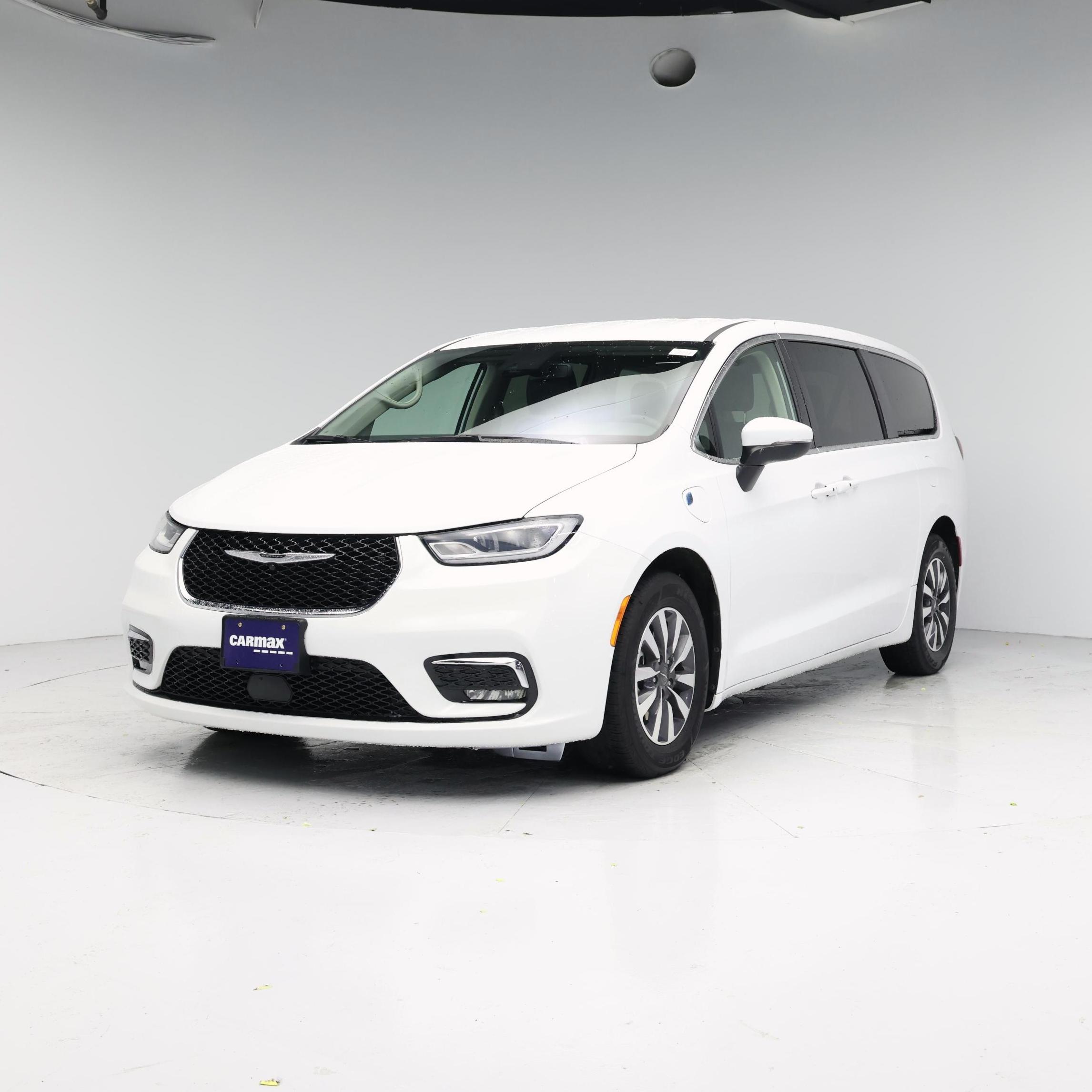 Thumbnail: 2023 Chrysler Pacifica - 4