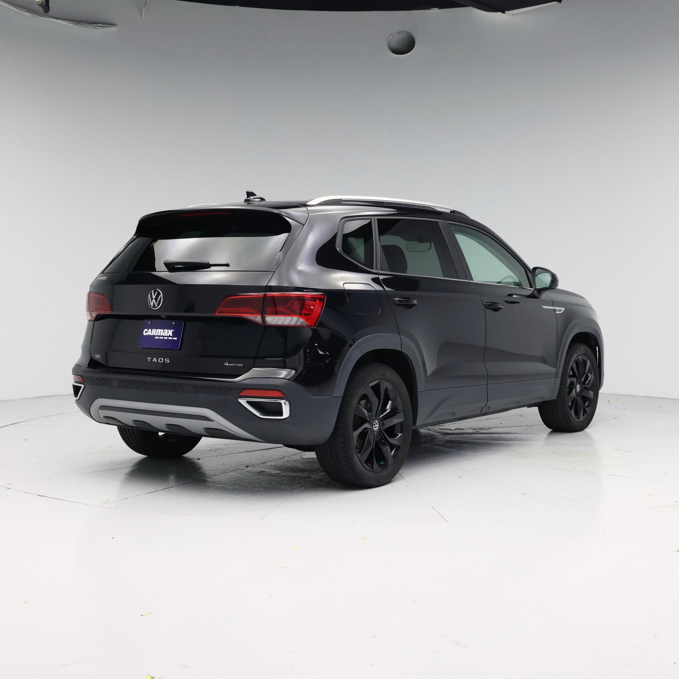 Thumbnail: 2023 Volkswagen Tiguan - 8