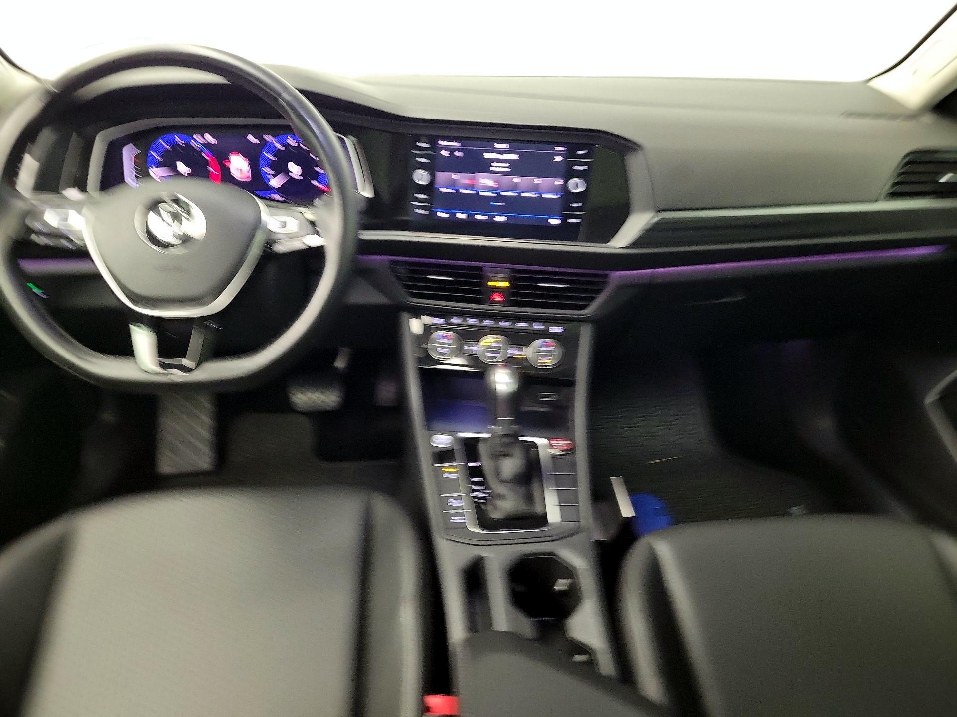 Thumbnail: 2019 Volkswagen Jetta - 9