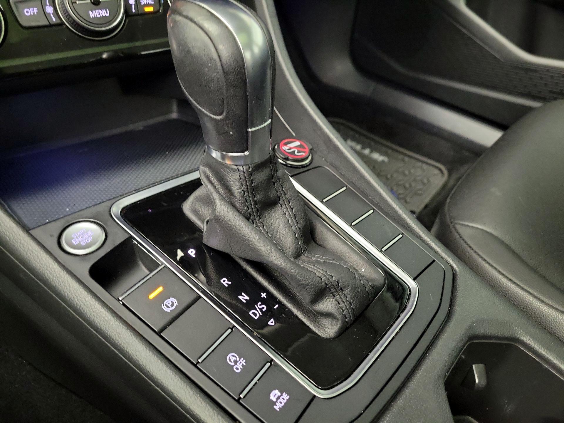 Thumbnail: 2019 Volkswagen Jetta - 17