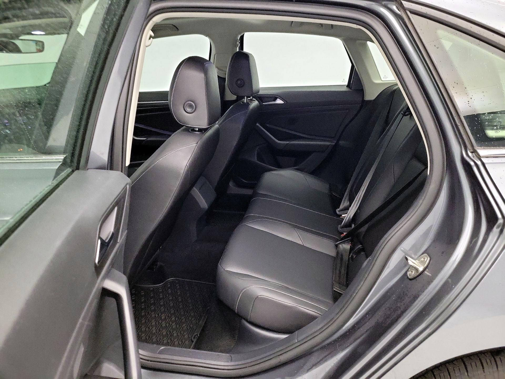 Thumbnail: 2019 Volkswagen Jetta - 20