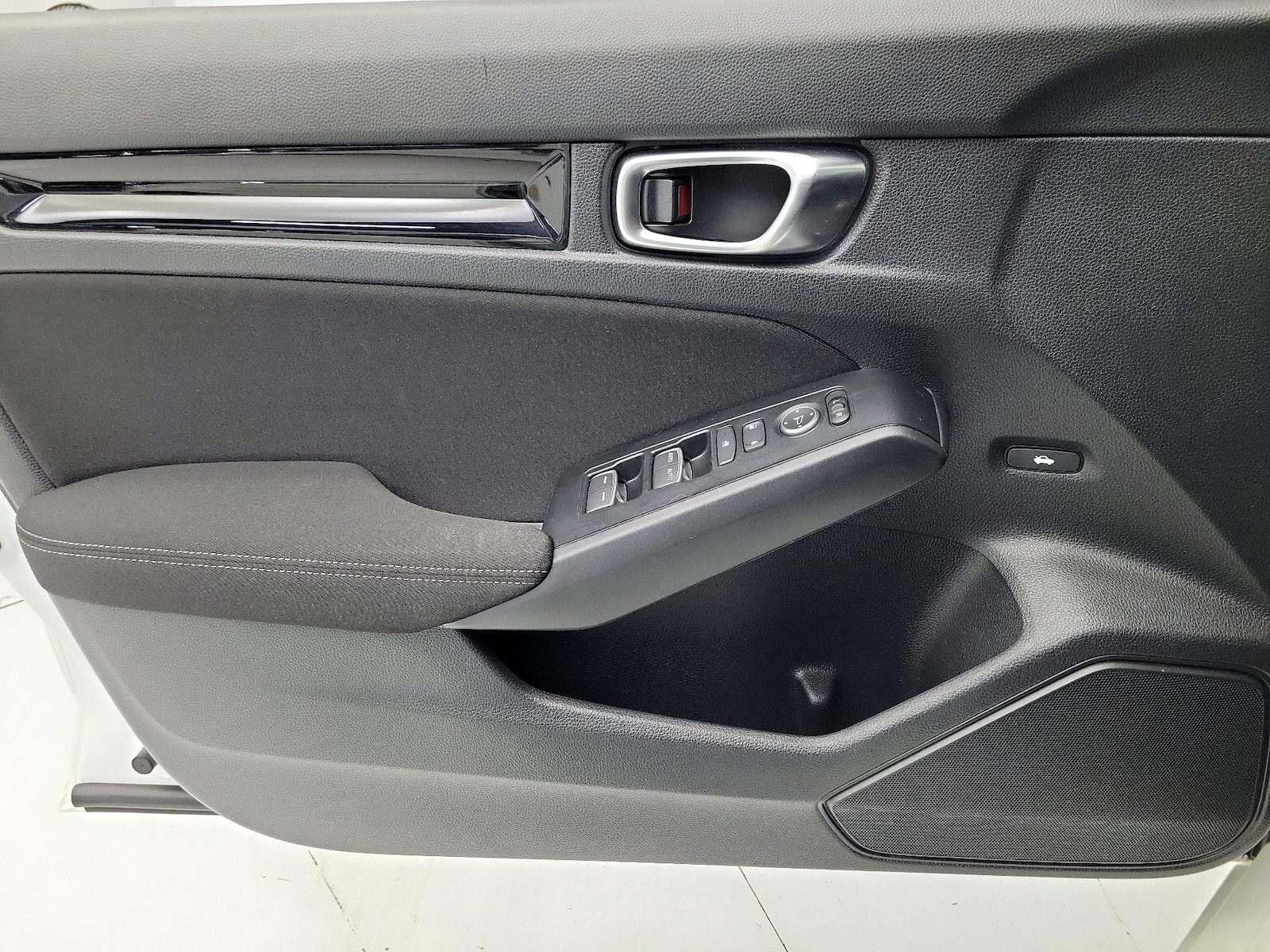 2025 Honda Civic Sport - Photo 13