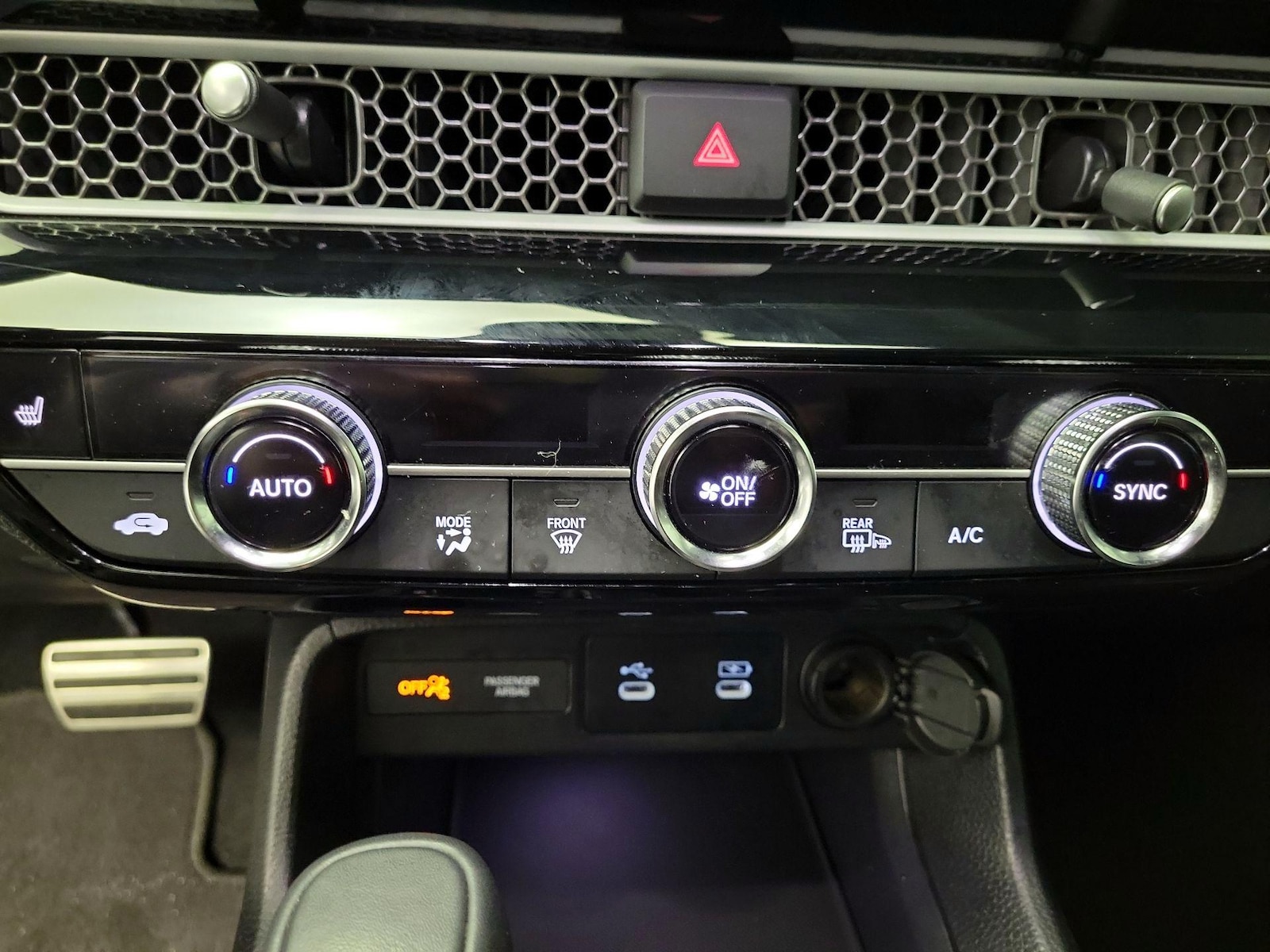 2025 Honda Civic Sport - Photo 17
