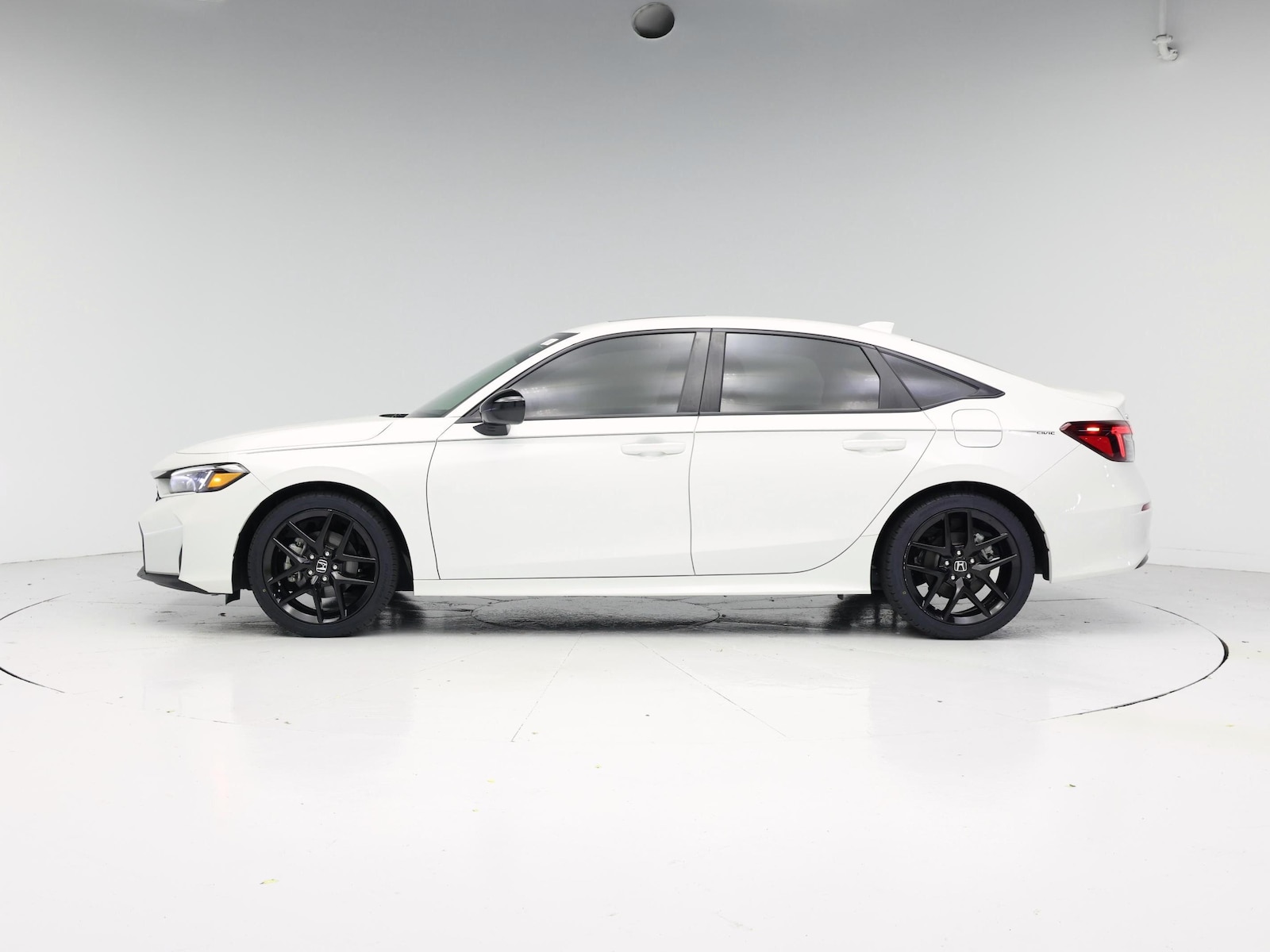 2025 Honda Civic Sport - Photo 4