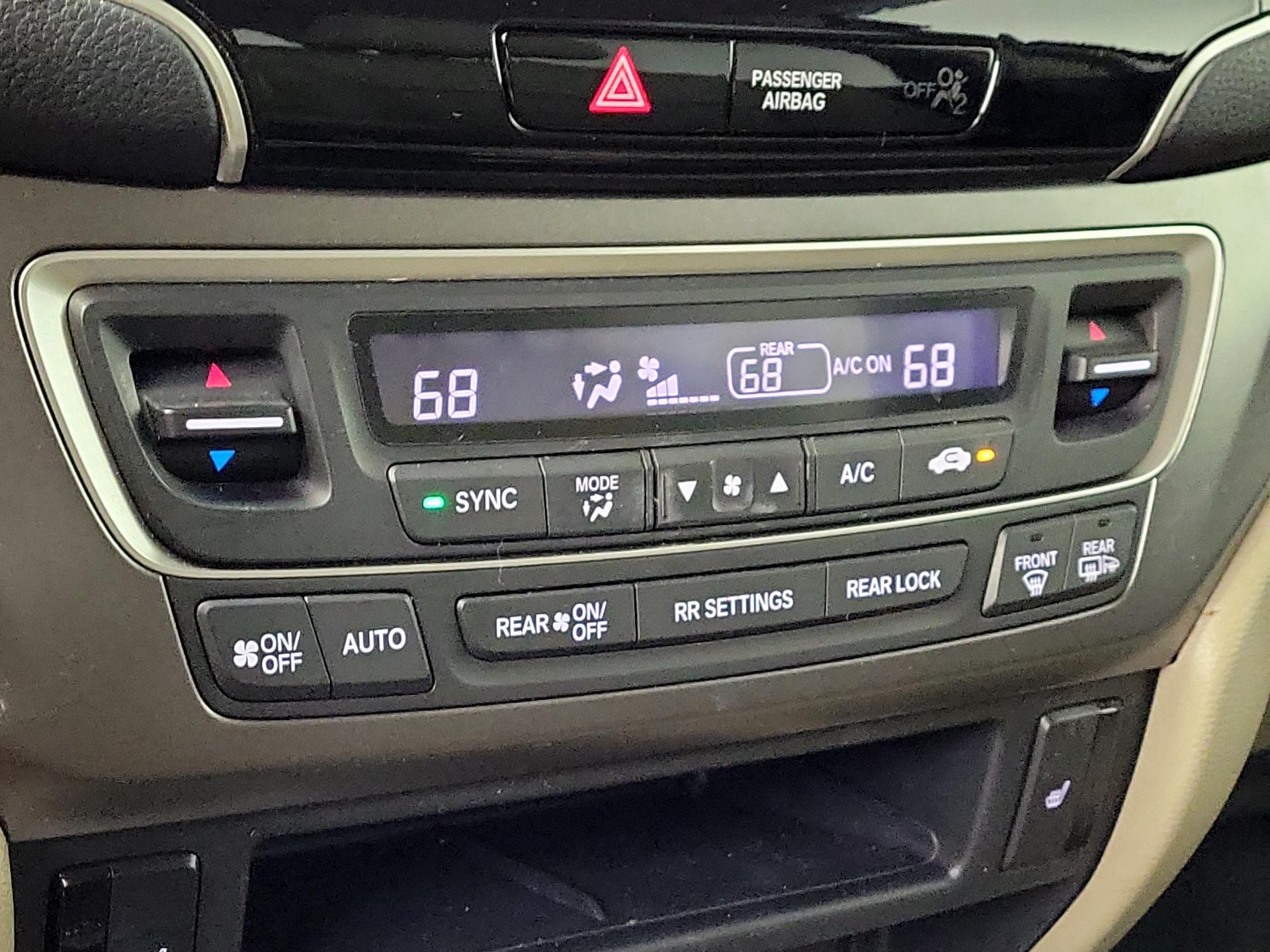 Thumbnail: 2020 Honda Pilot - 16