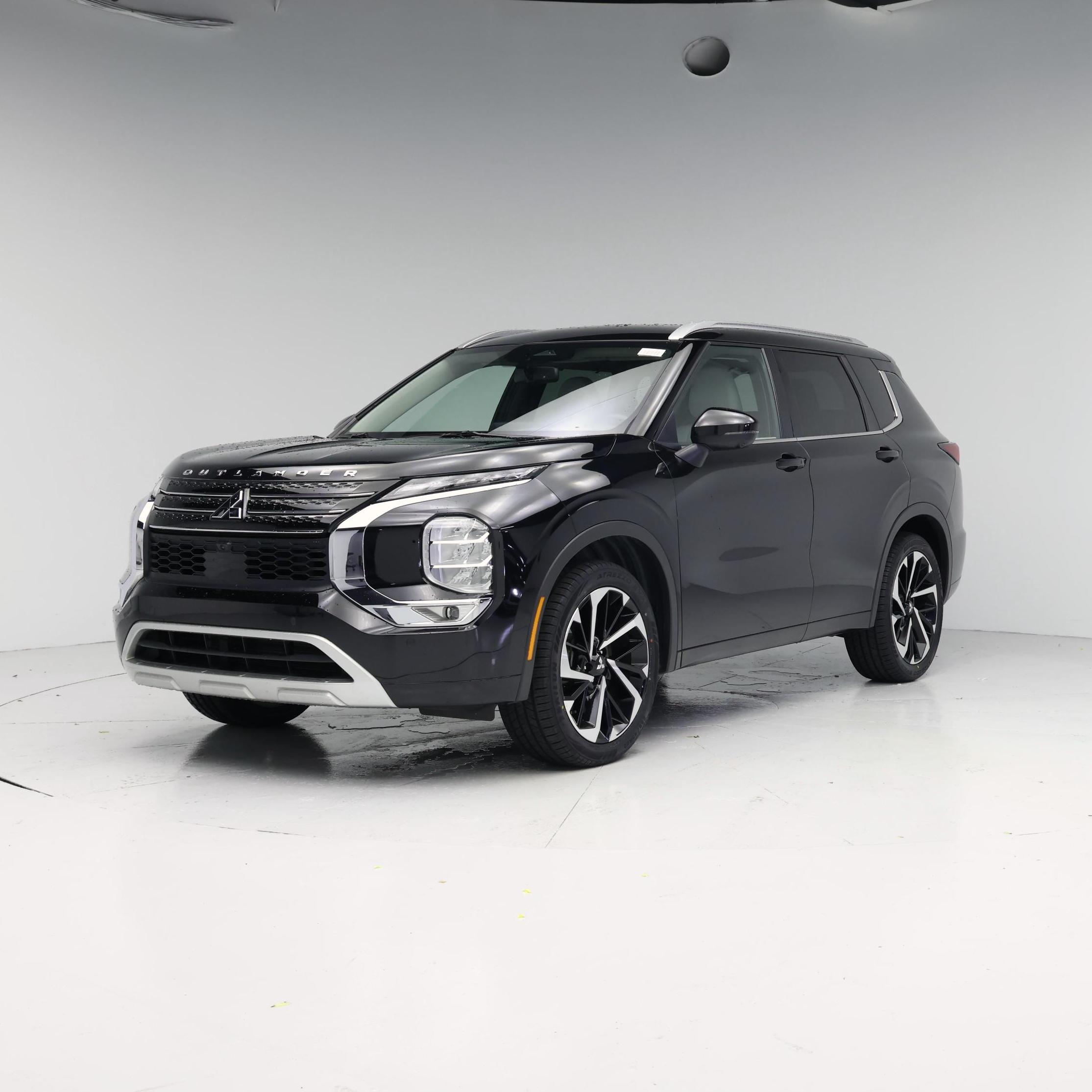 Thumbnail: 2022 Mitsubishi Outlander - 4