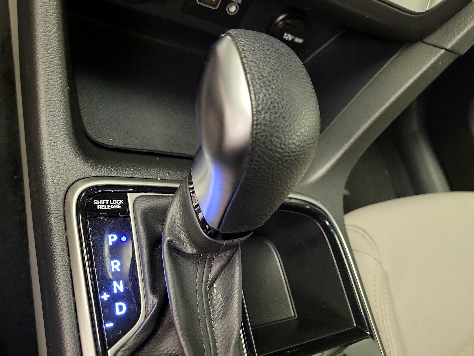 Thumbnail: 2018 Hyundai Sonata - 17