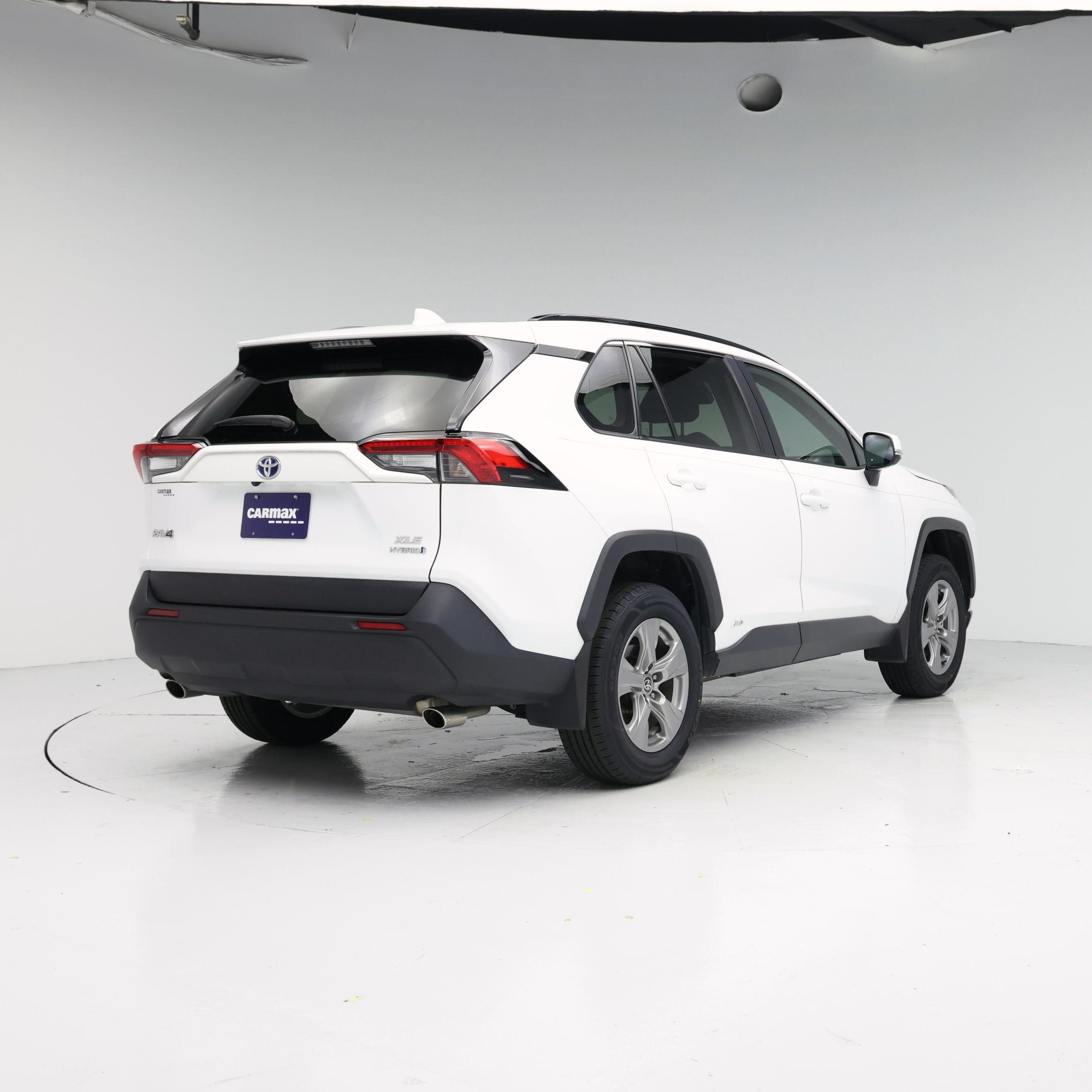 Thumbnail: 2024 Toyota RAV4 - 8