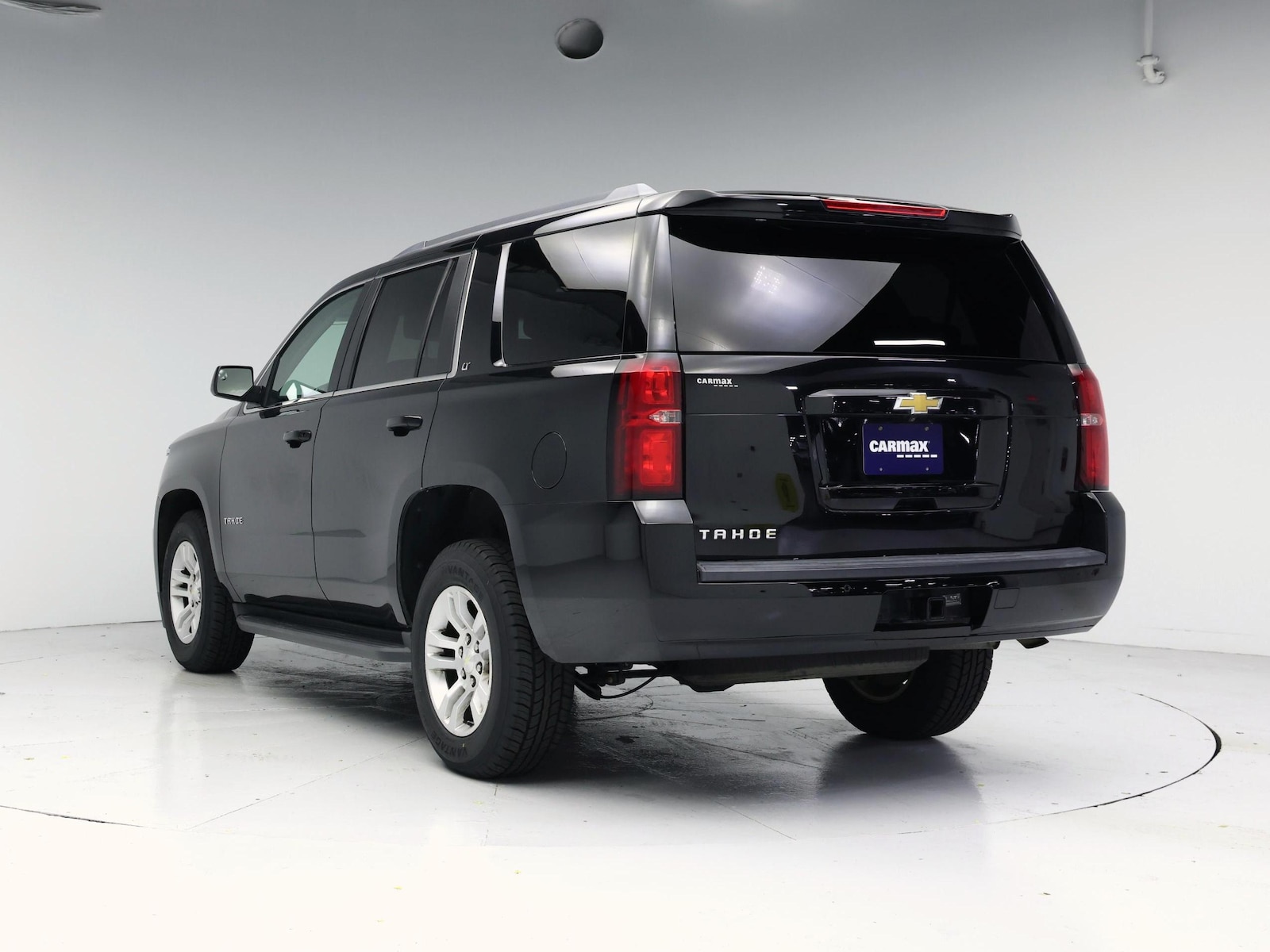 2018 Chevrolet Tahoe LT - Photo 3