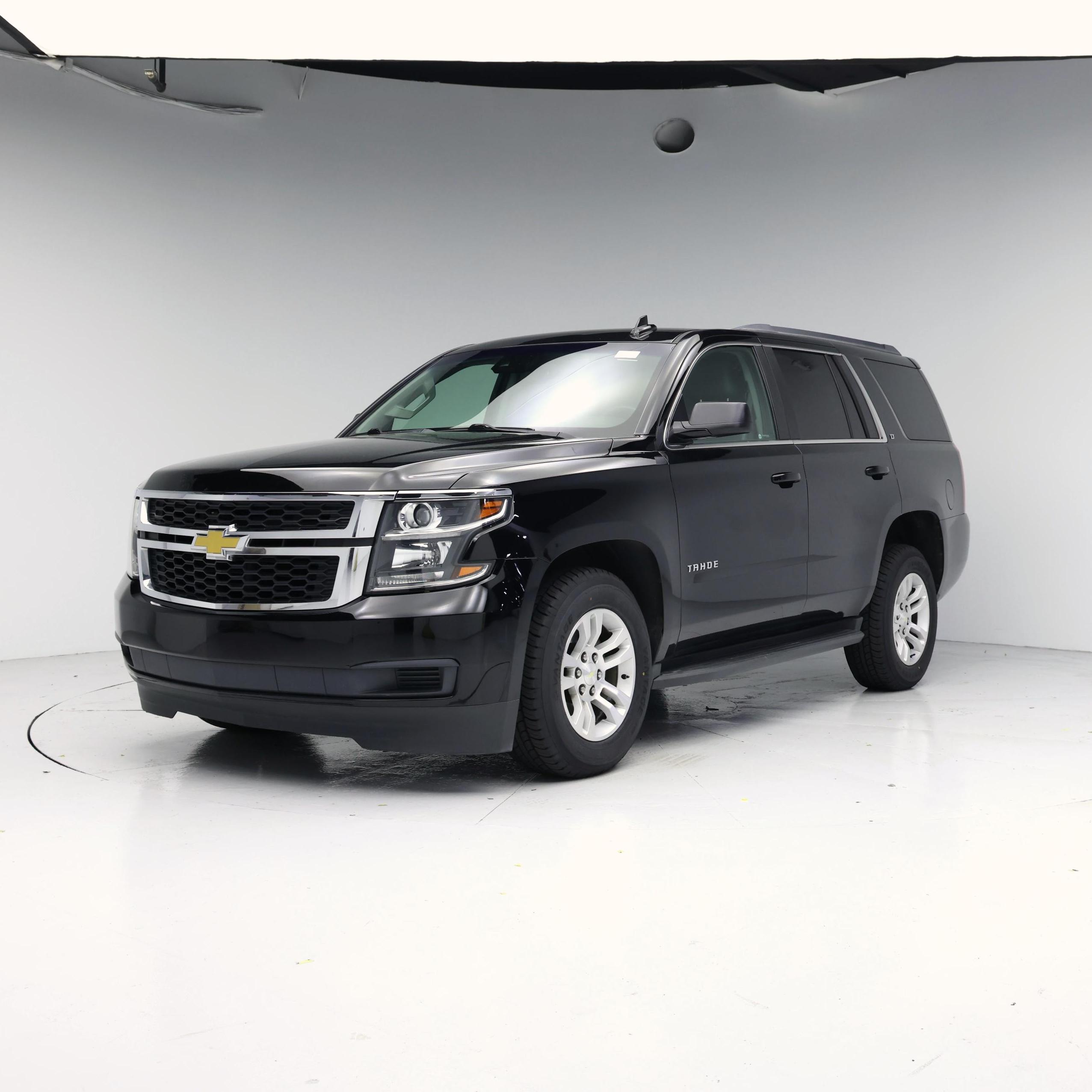 Thumbnail: 2018 Chevrolet Tahoe - 4