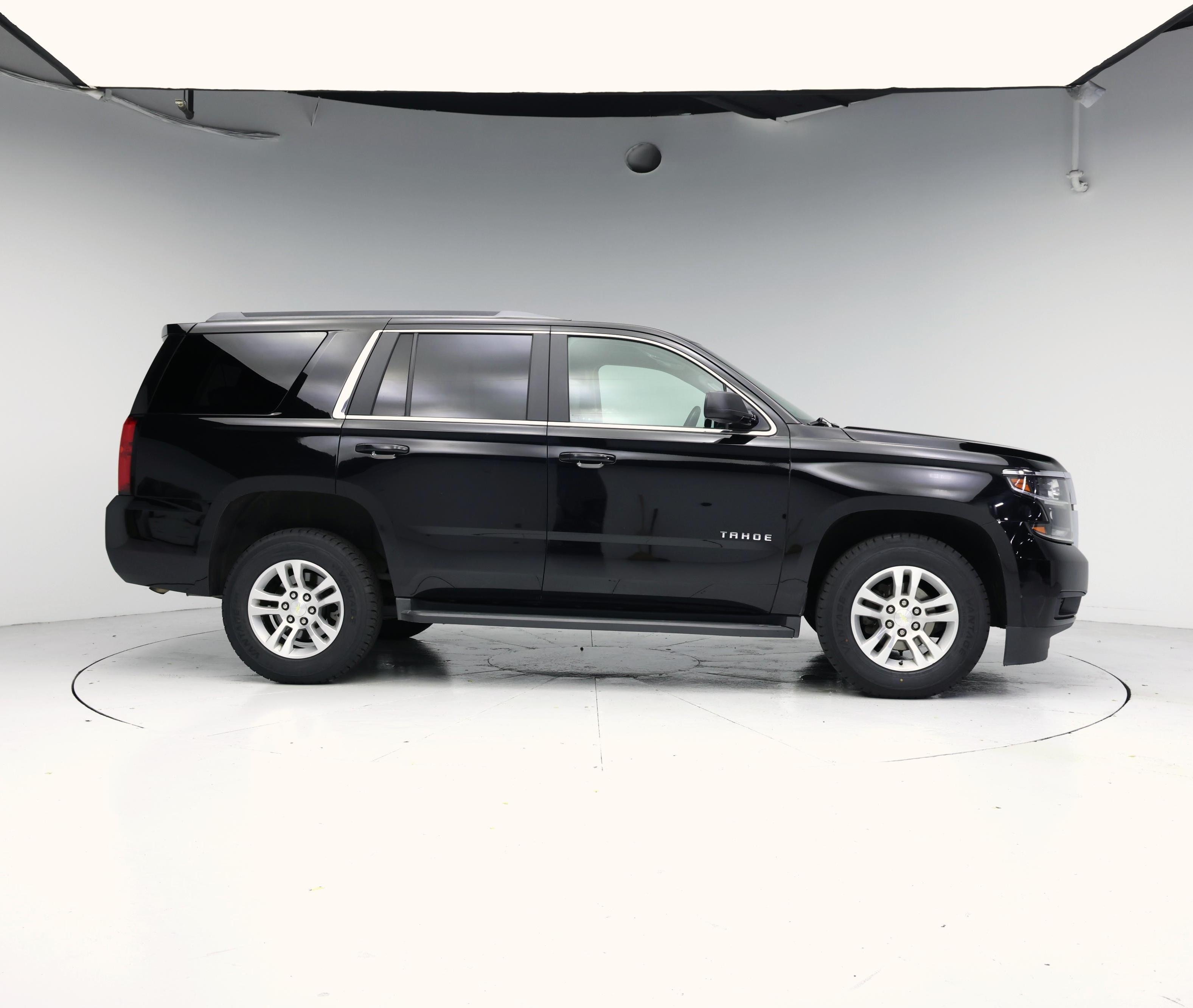 Thumbnail: 2018 Chevrolet Tahoe - 7