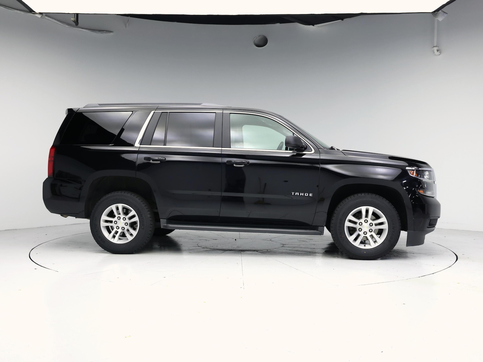 2018 Chevrolet Tahoe LT - Photo 8