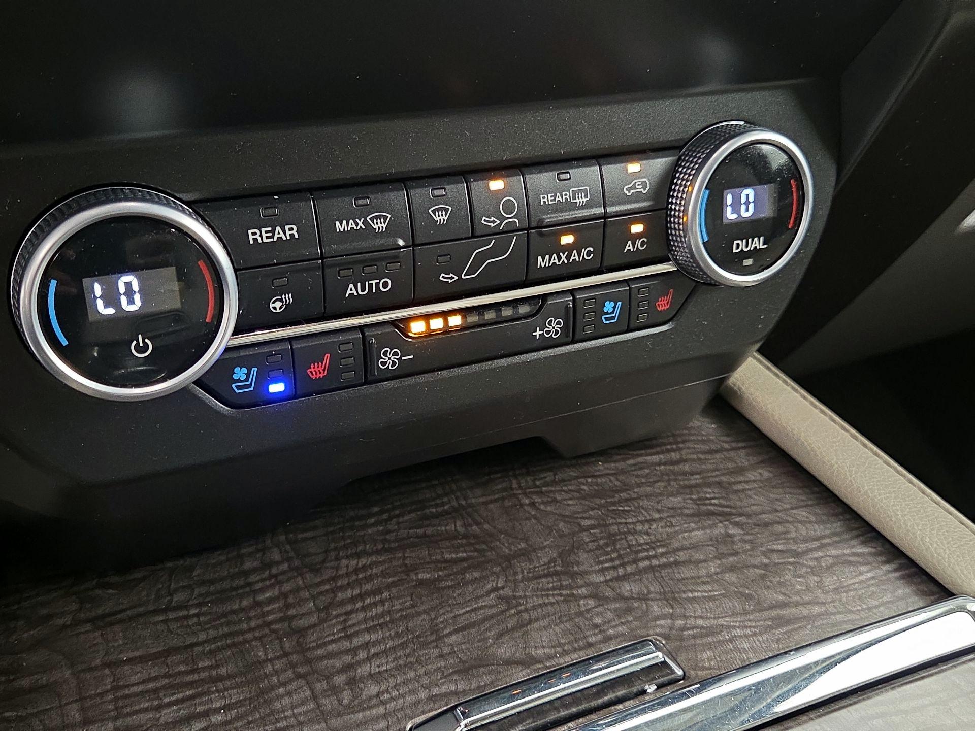 Thumbnail: 2021 Ford Expedition - 17