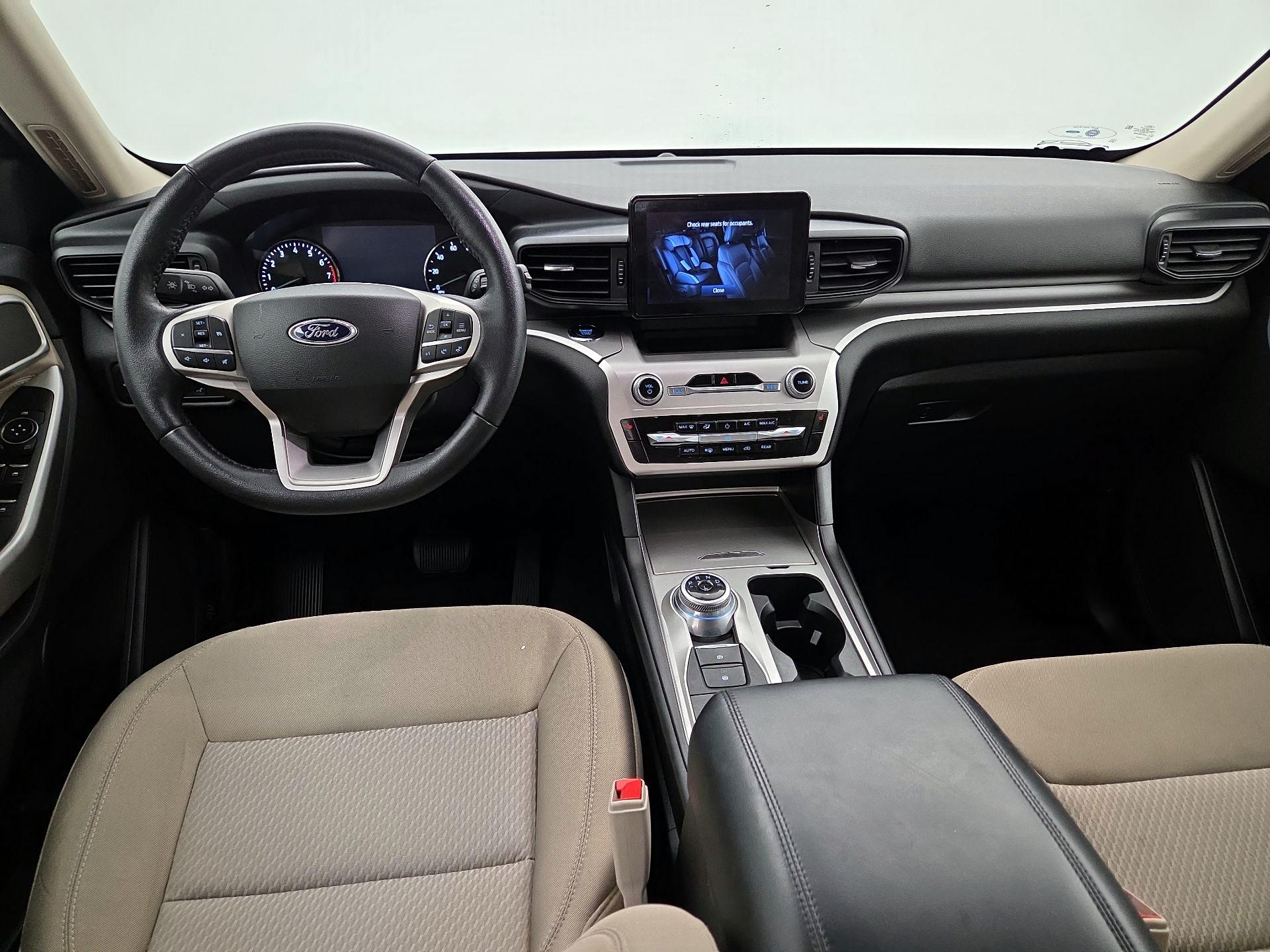 Thumbnail: 2022 Ford Explorer - 9
