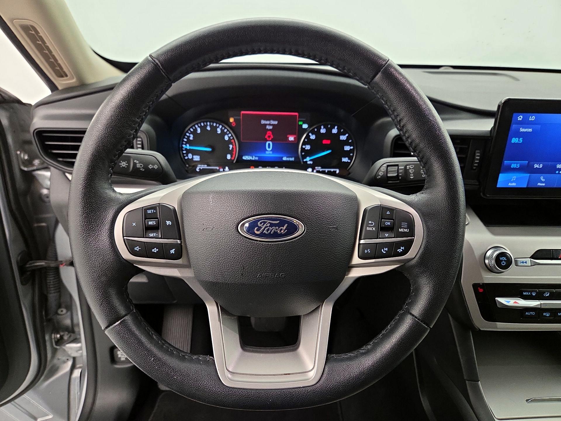 Thumbnail: 2022 Ford Explorer - 10