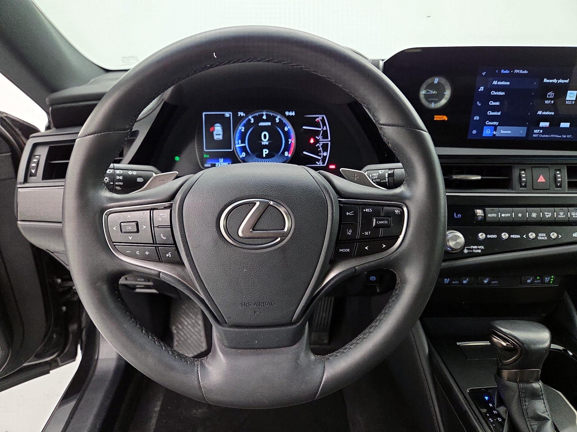 Thumbnail: 2023 Lexus ES - 10