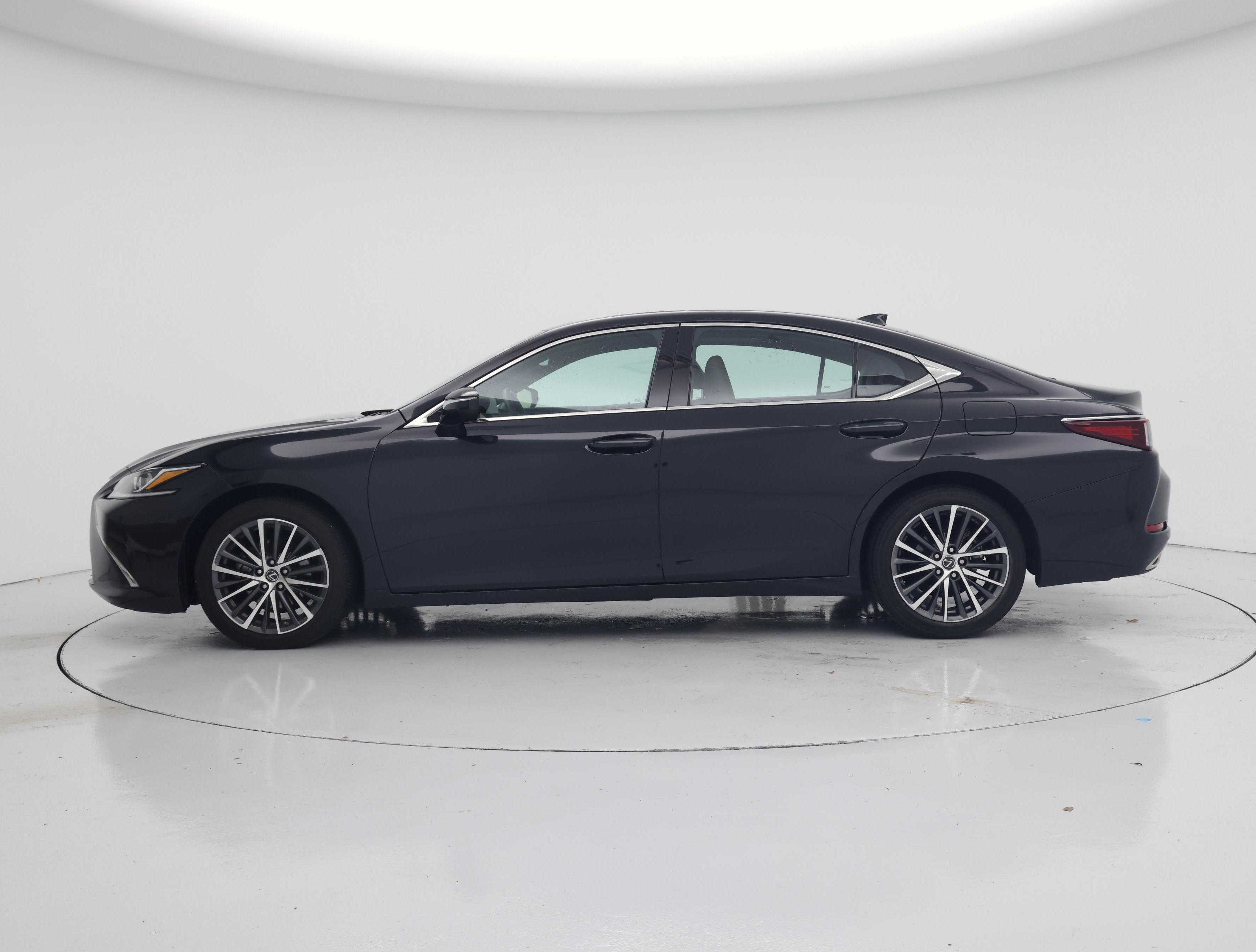 Thumbnail: 2023 Lexus ES - 3