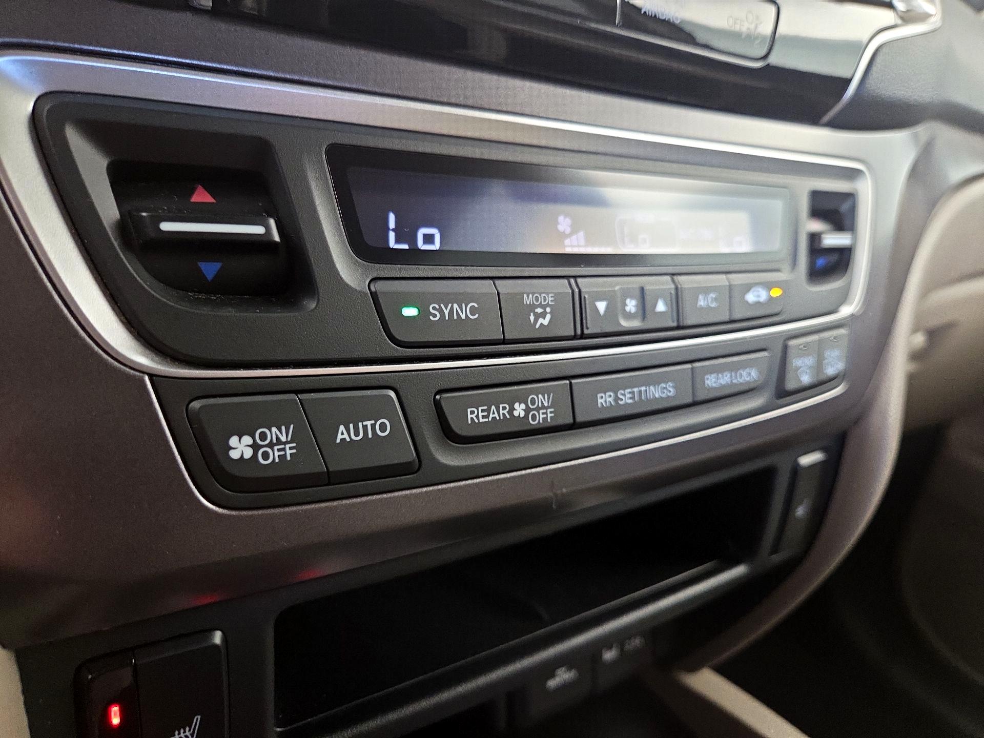 Thumbnail: 2021 Honda Pilot - 16